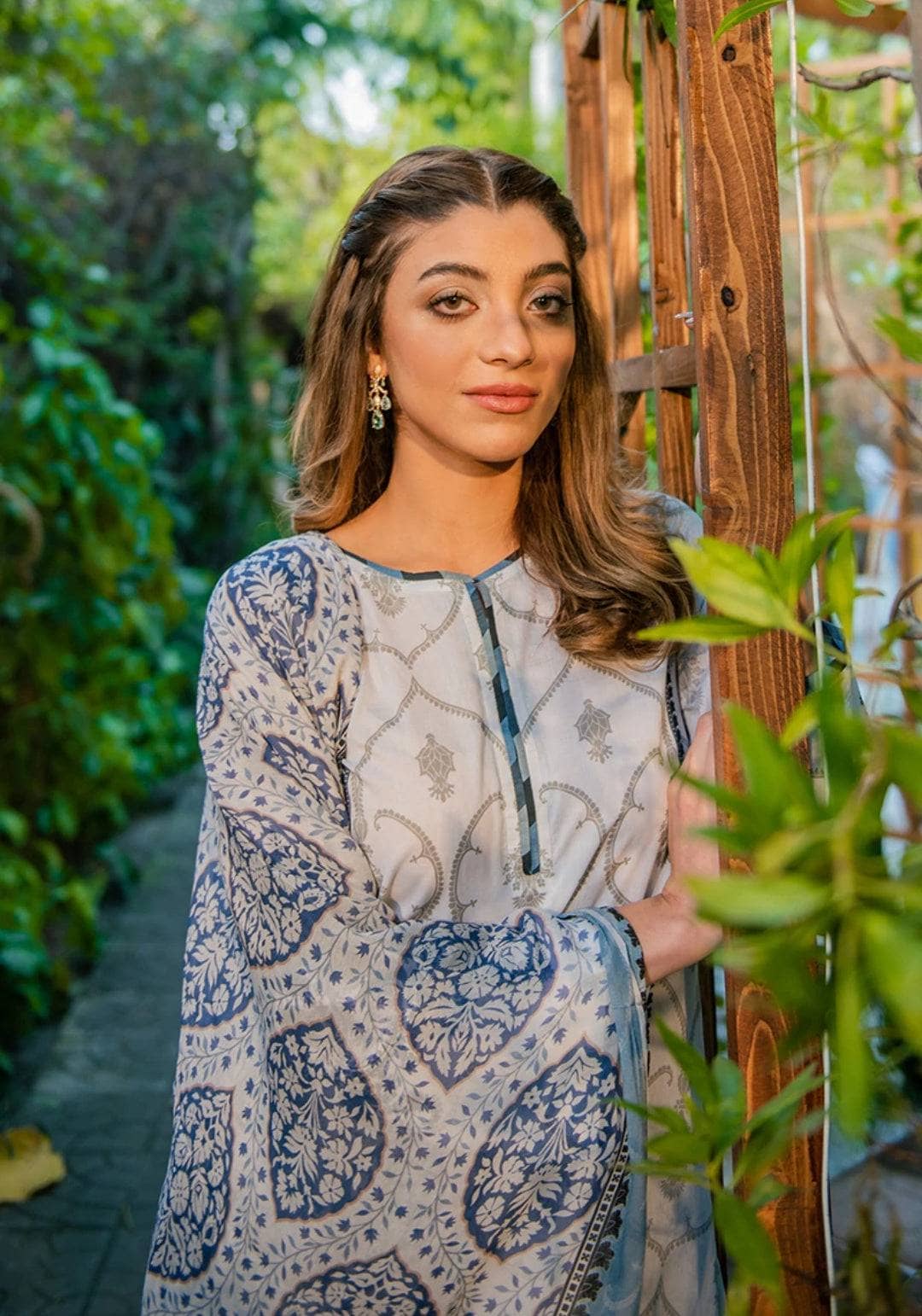 img_cross_stitch_daily_lawn_22_awwal_boutique