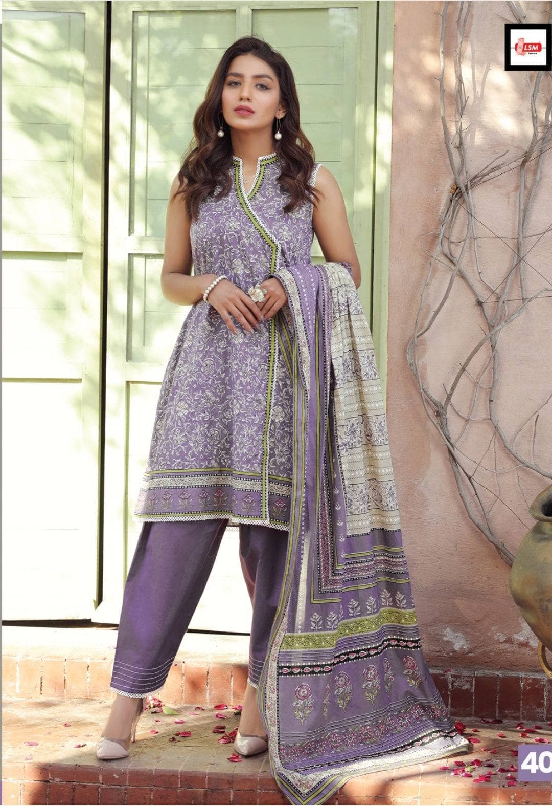 img_lsm_komal_lawn_2022_awwal_boutique