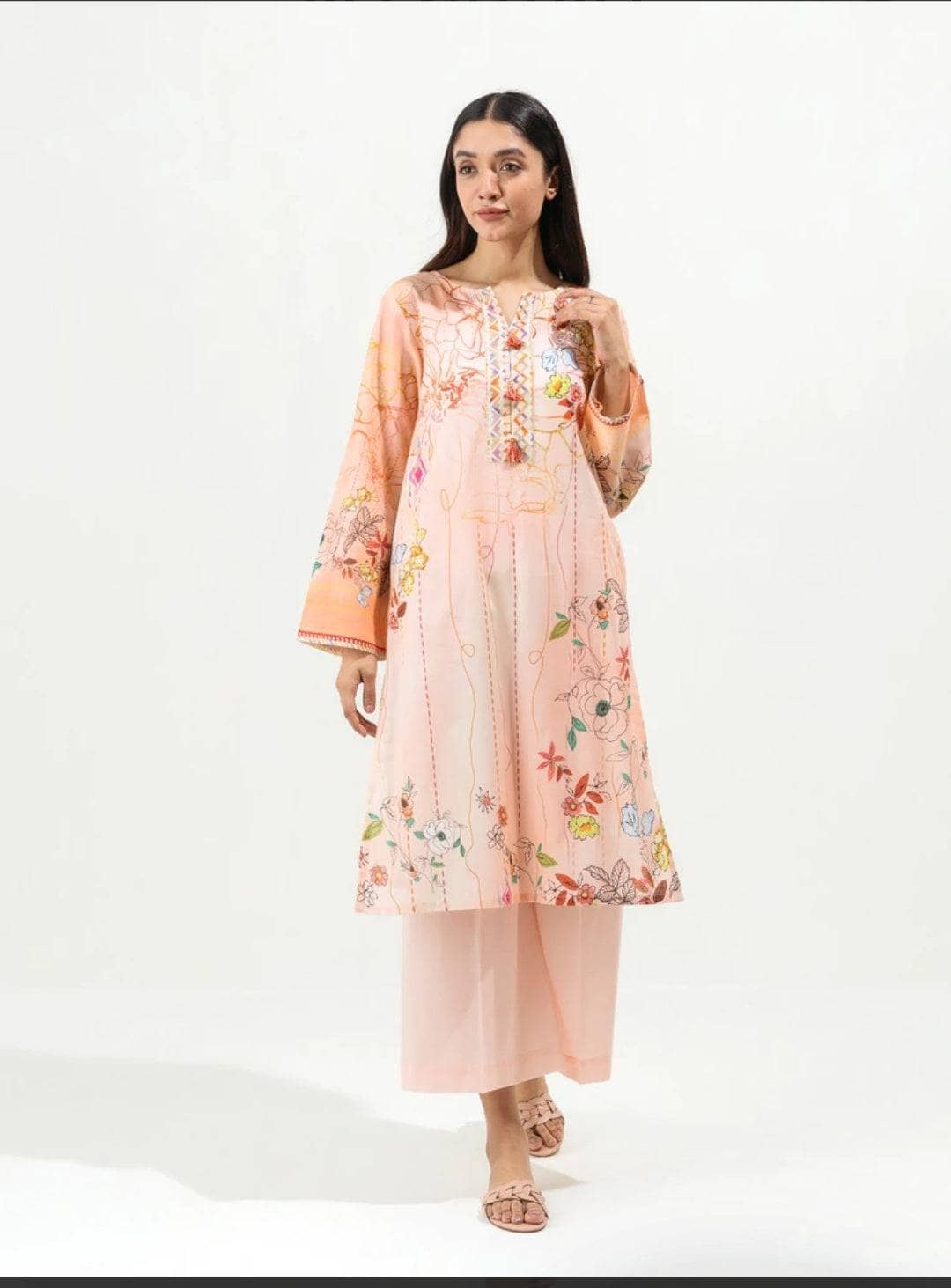 Img_beechtree_lawn_22_awwal_boutique