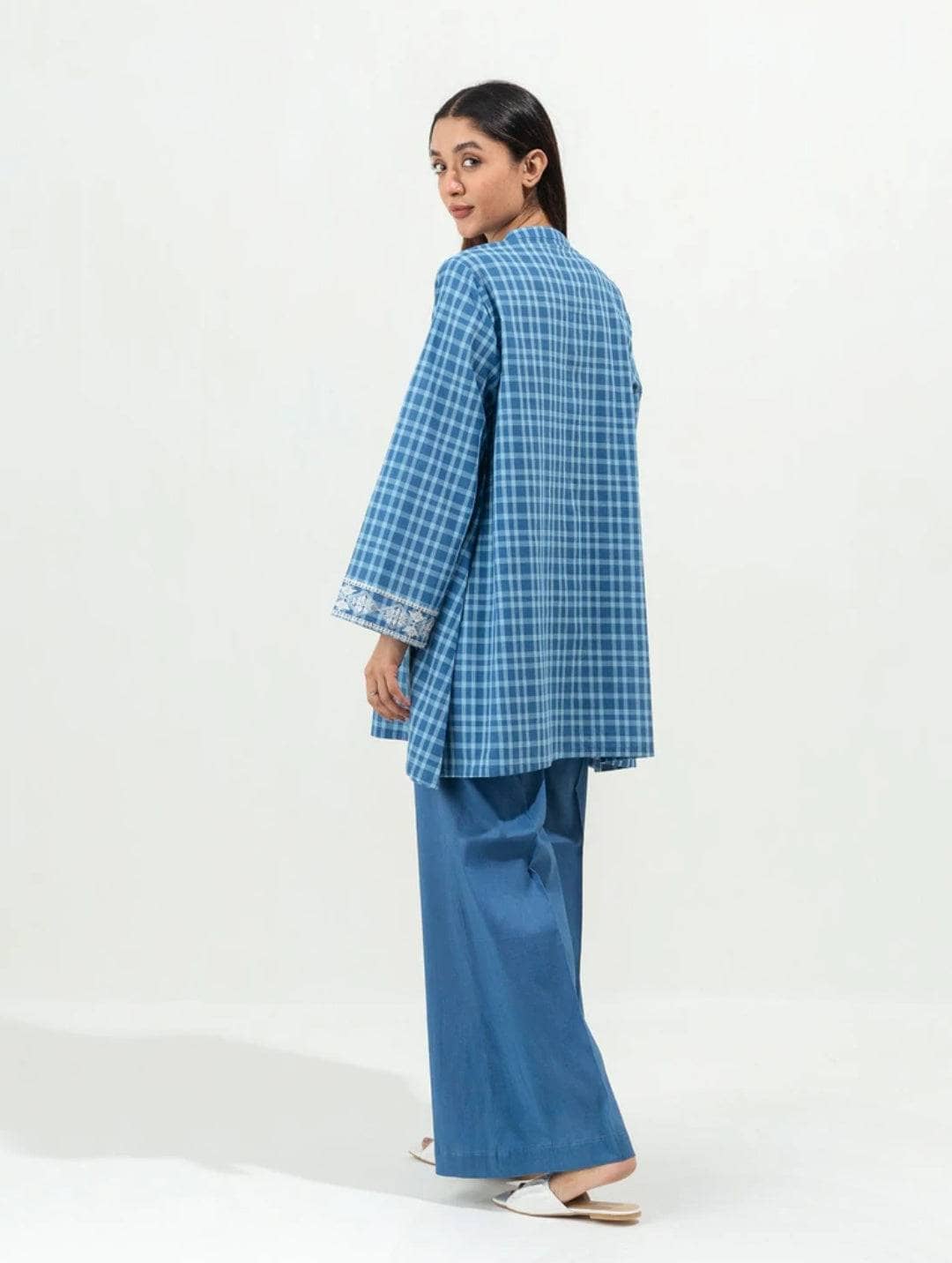 Restocked/Beechtree Lawn 22/Crystalline Blue-Embroidered-1P