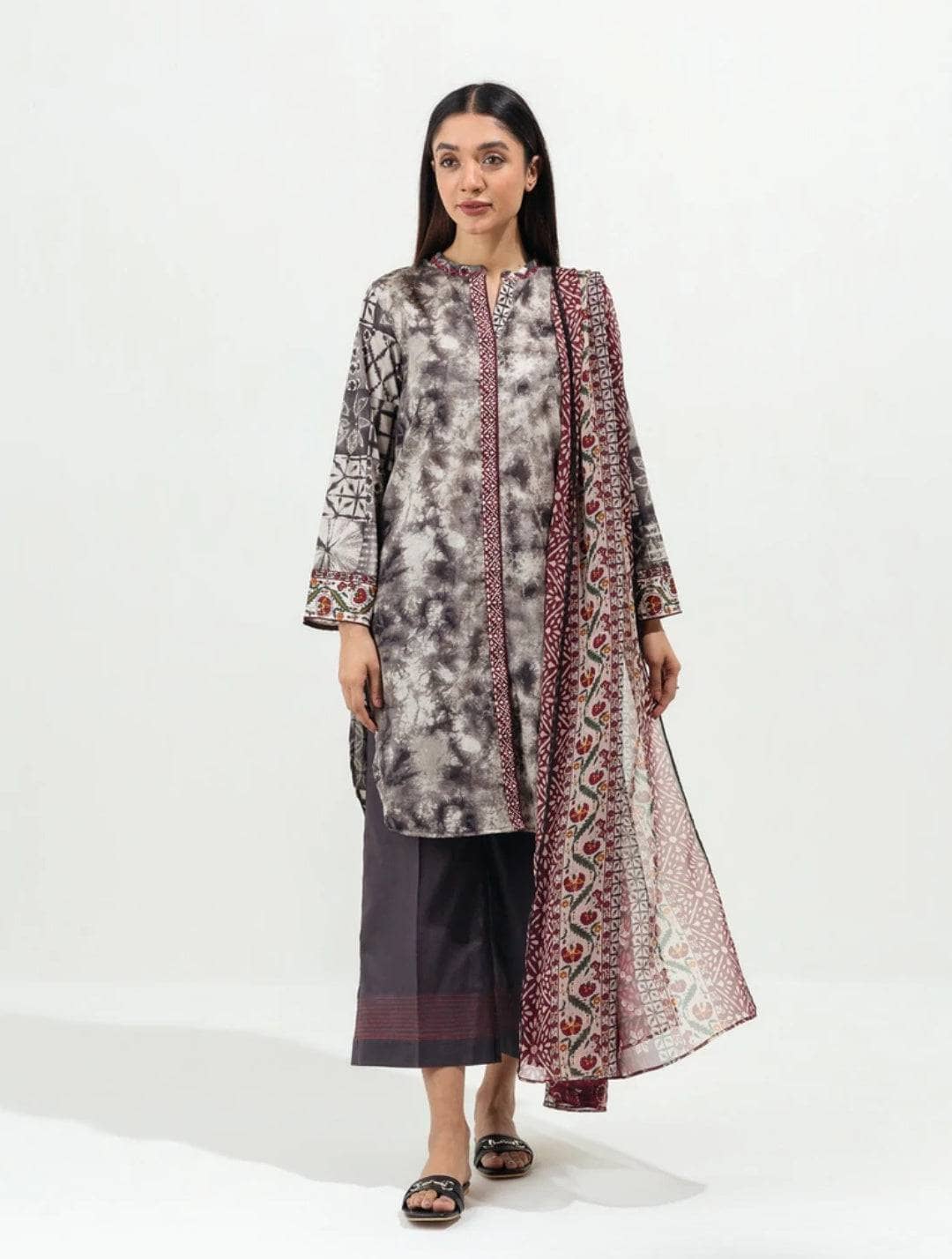 img_beechtree_lawn_22_awwal_boutique