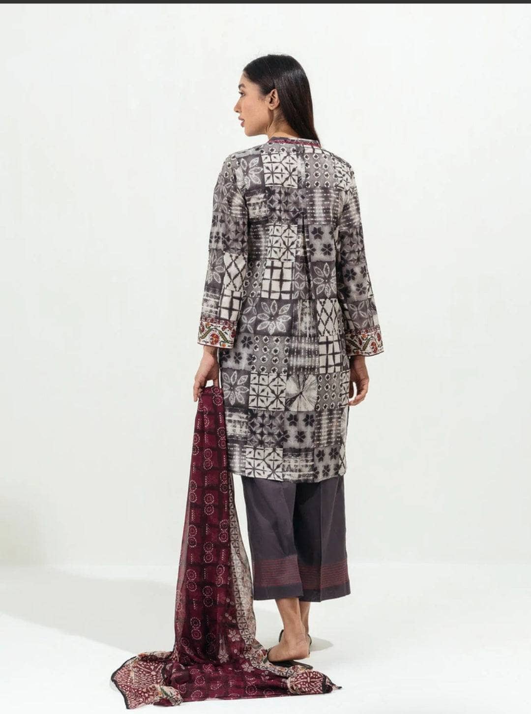 img_beechtree_lawn_22_awwal_boutique