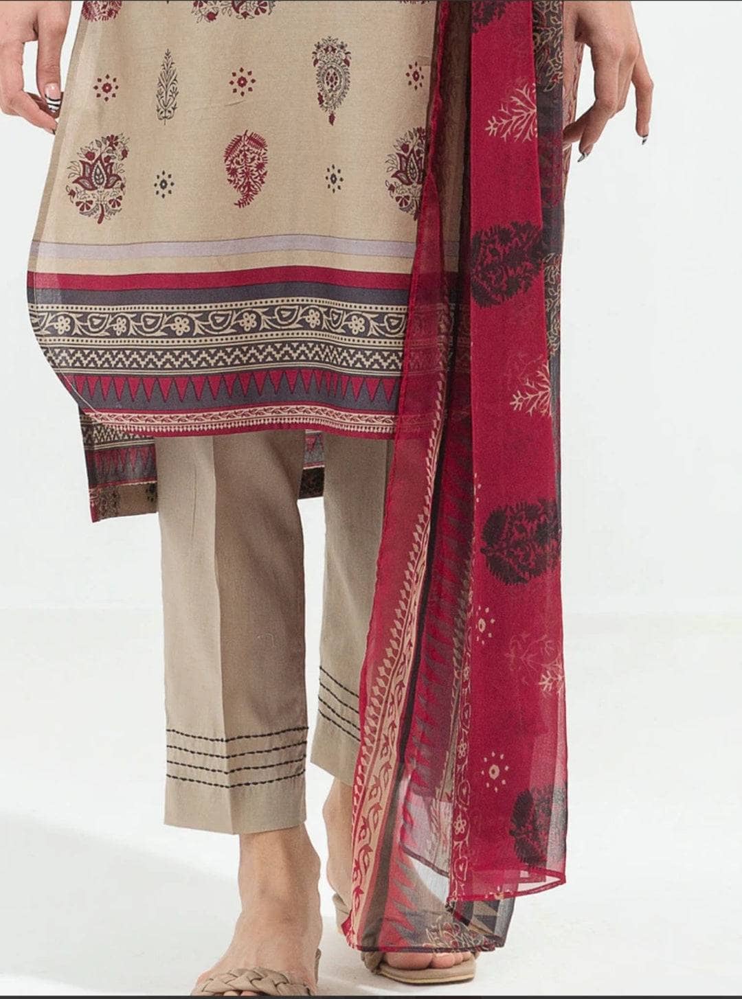 img_beechtree_lawn_22_awwal_boutique