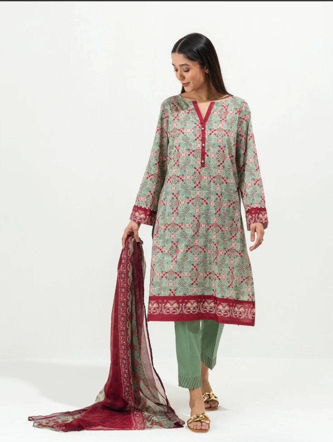 img_beechtree_lawn_22_awwal_boutique