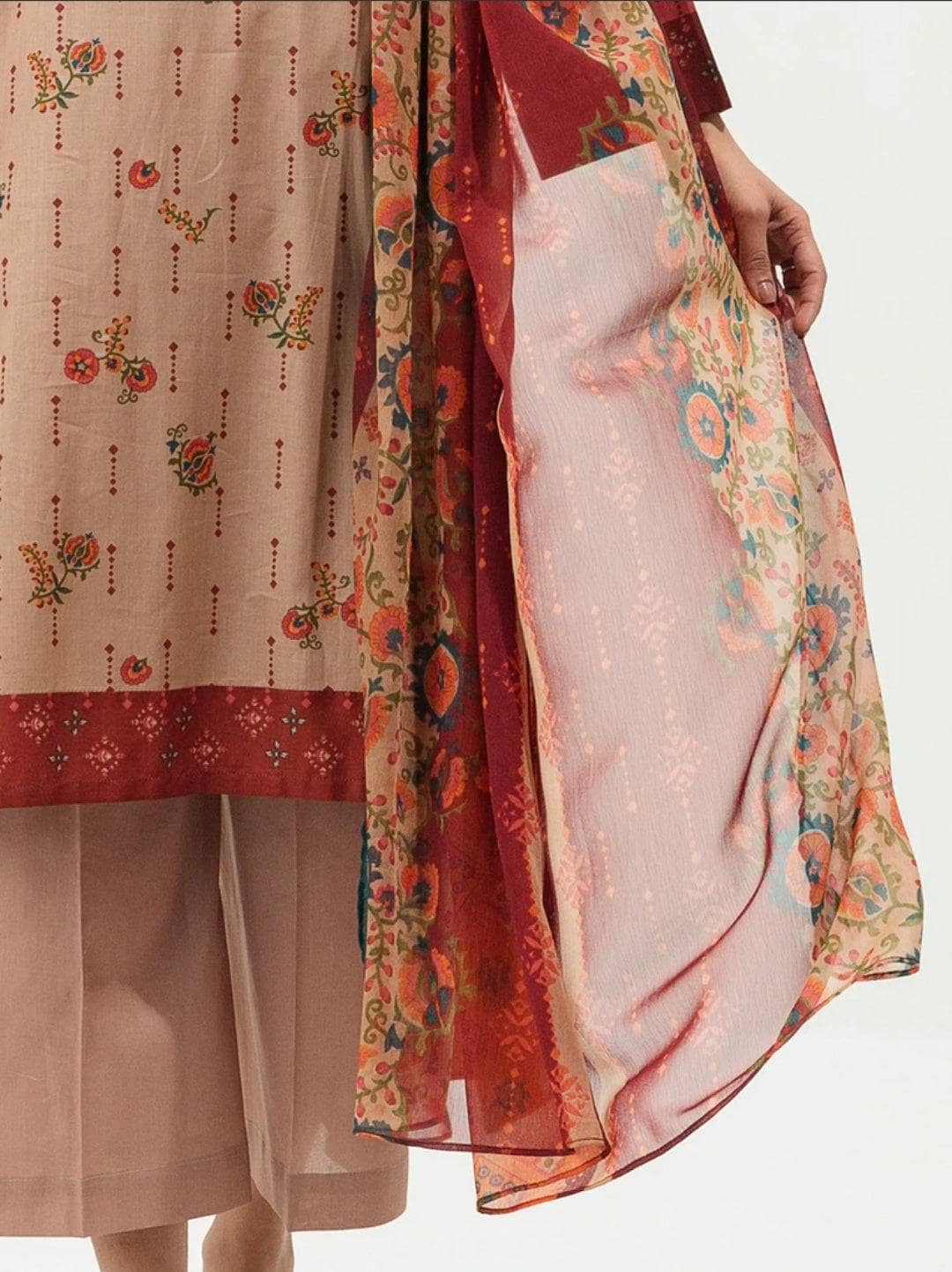 Img_beechtree_lawn_22_awwal_boutique