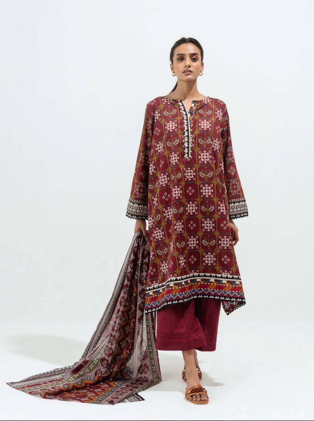 Img_beechtree_lawn_22_awwal_boutique