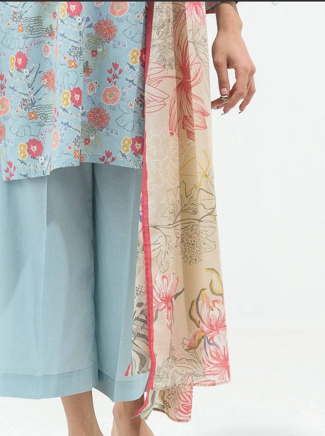 Img_beechtree_lawn_22_awwal_boutique