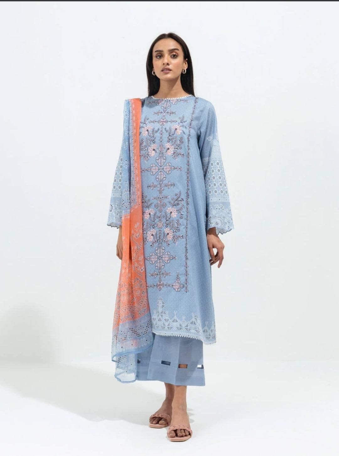 img_beechtree_lawn_22_awwal_boutique