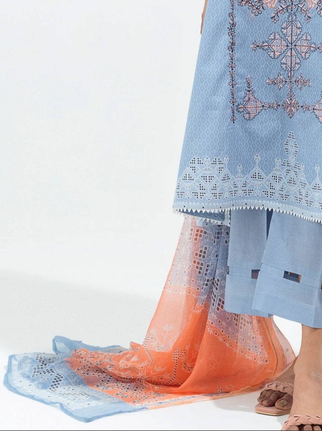 img_beechtree_lawn_22_awwal_boutique