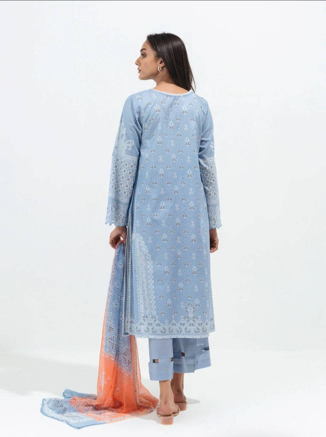 img_beechtree_lawn_22_awwal_boutique