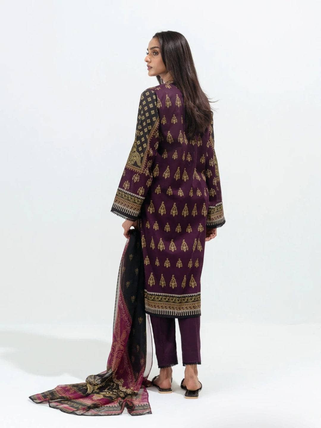 img_beechtree_lawn_22_awwal_boutique