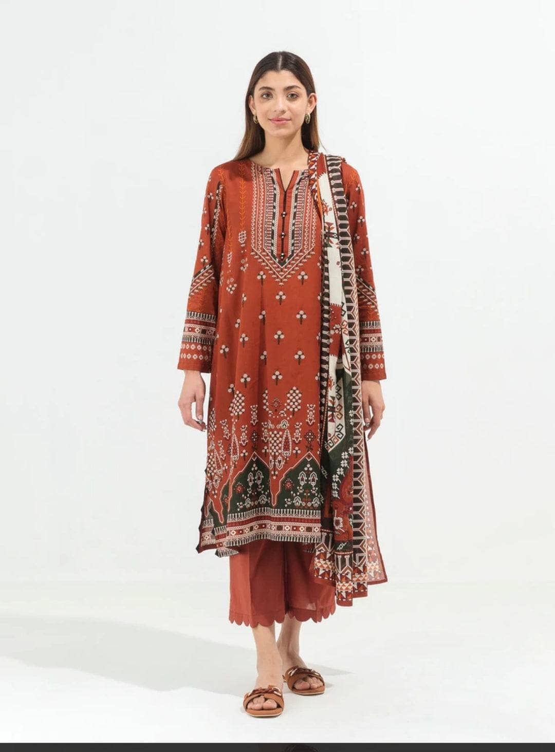 img_beechtree_lawn_22_awwal_boutique