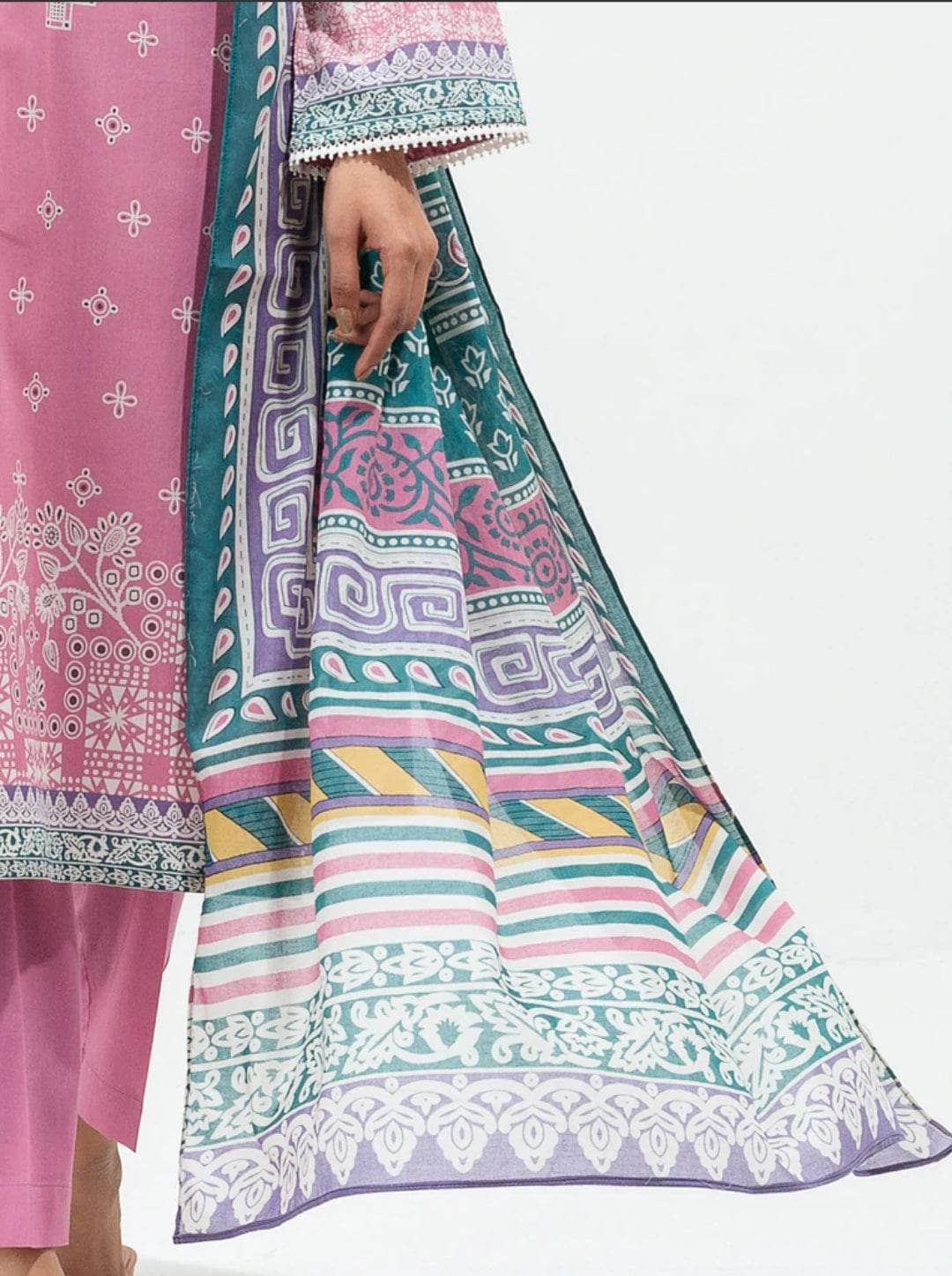 img_beechtree_lawn_22_awwal_boutique