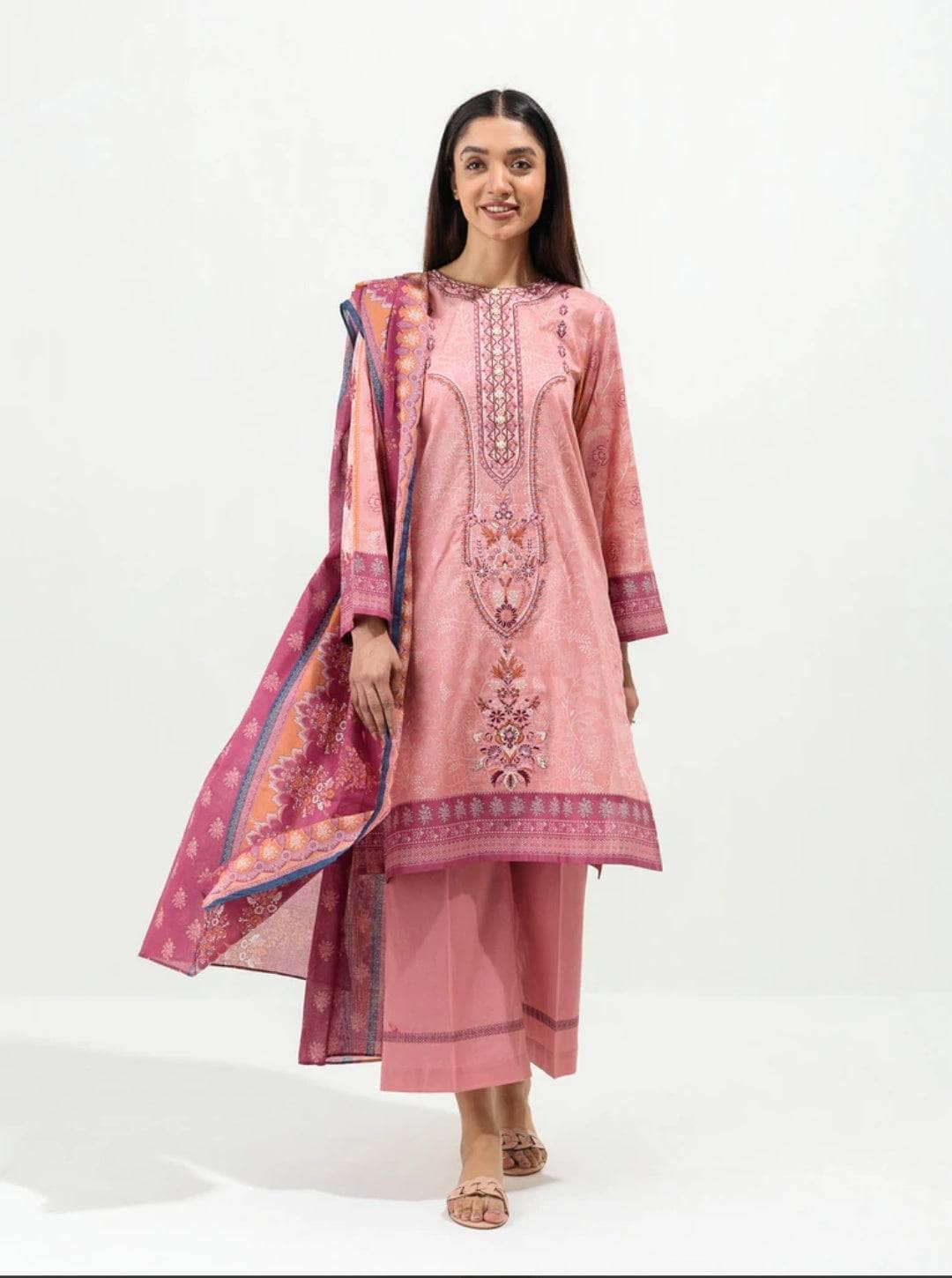 Img_beechtree_lawn_22_awwal_boutique