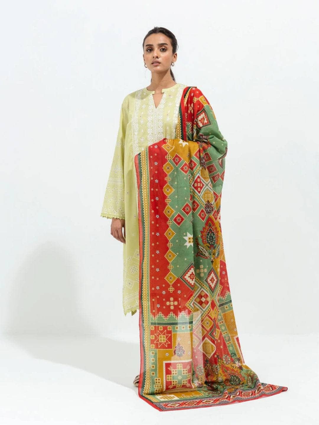 Img_beechtree_lawn_22_awwal_boutique