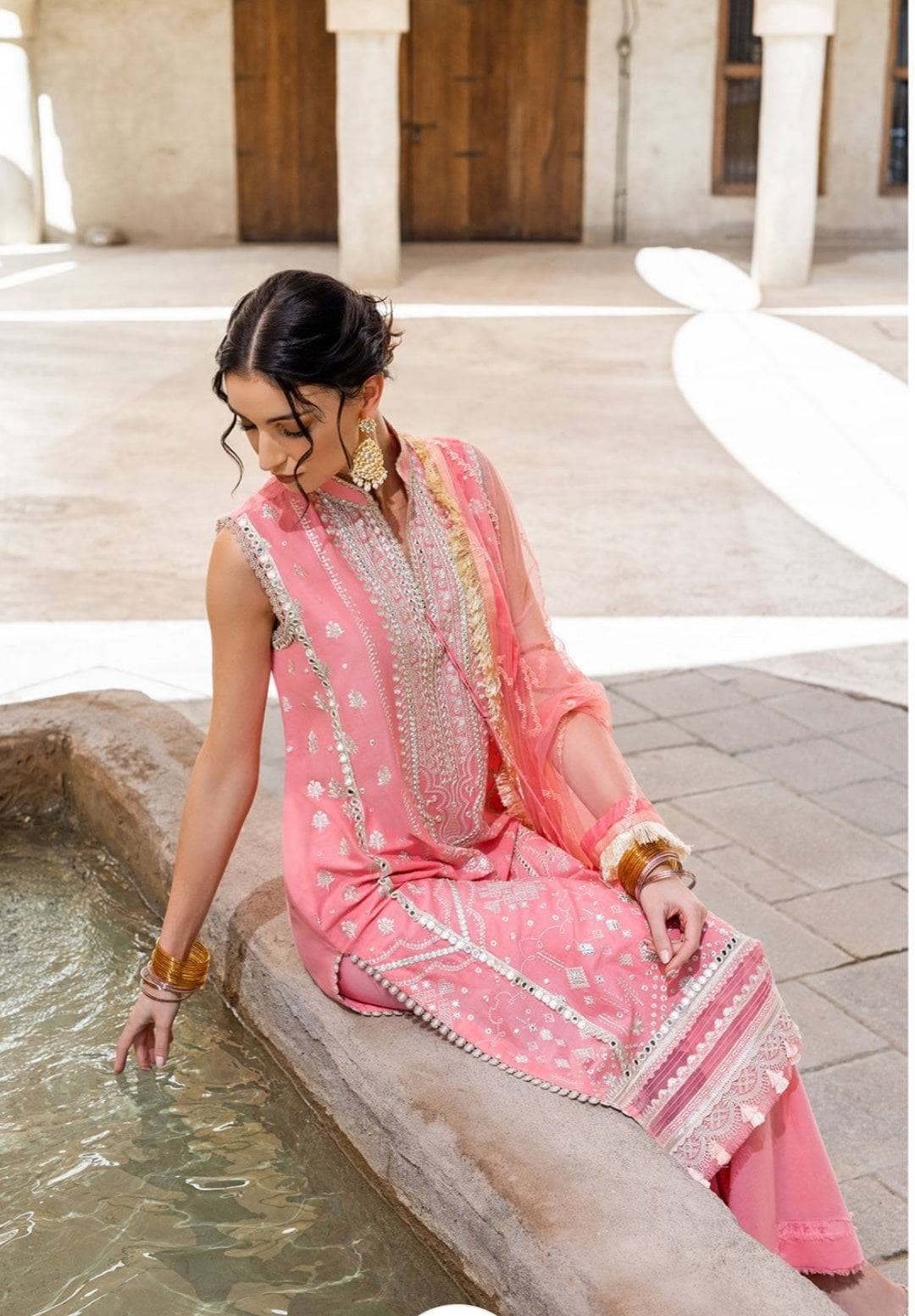 img_sobia_nazir_vital_lawn_22_awwal_boutique