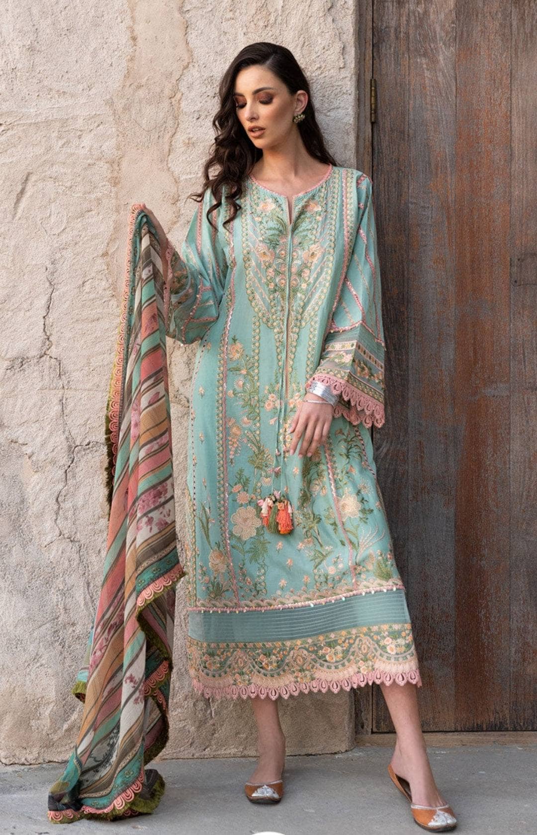 img_sobia_nazir_vital_lawn_22_awwal_boutique