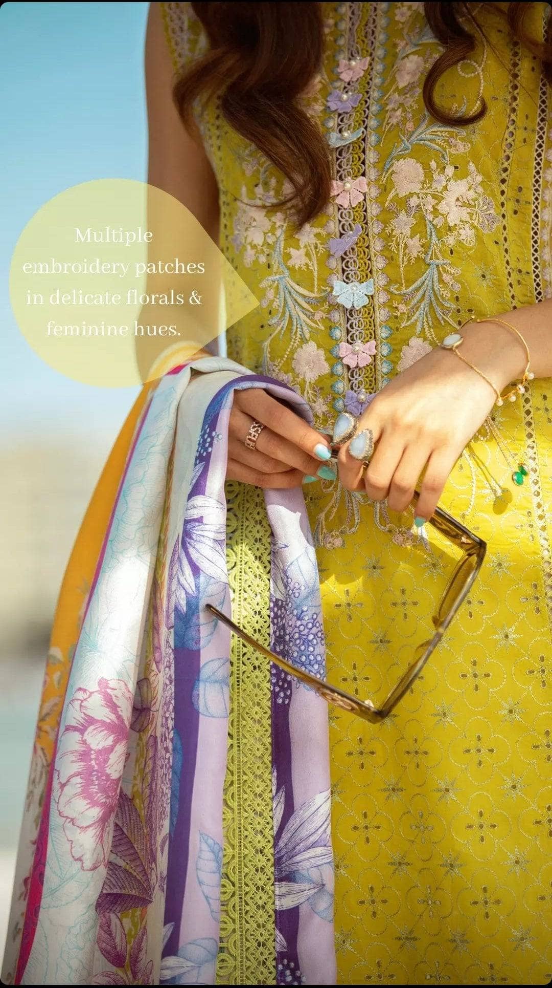 img_farah_talib_aziz_lawn_22_awwal_boutique