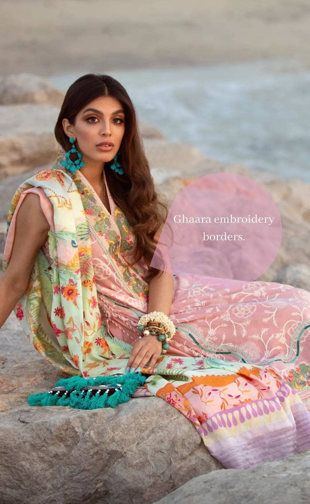 img_farah_talib_aziz_lawn_22_awwal_boutique