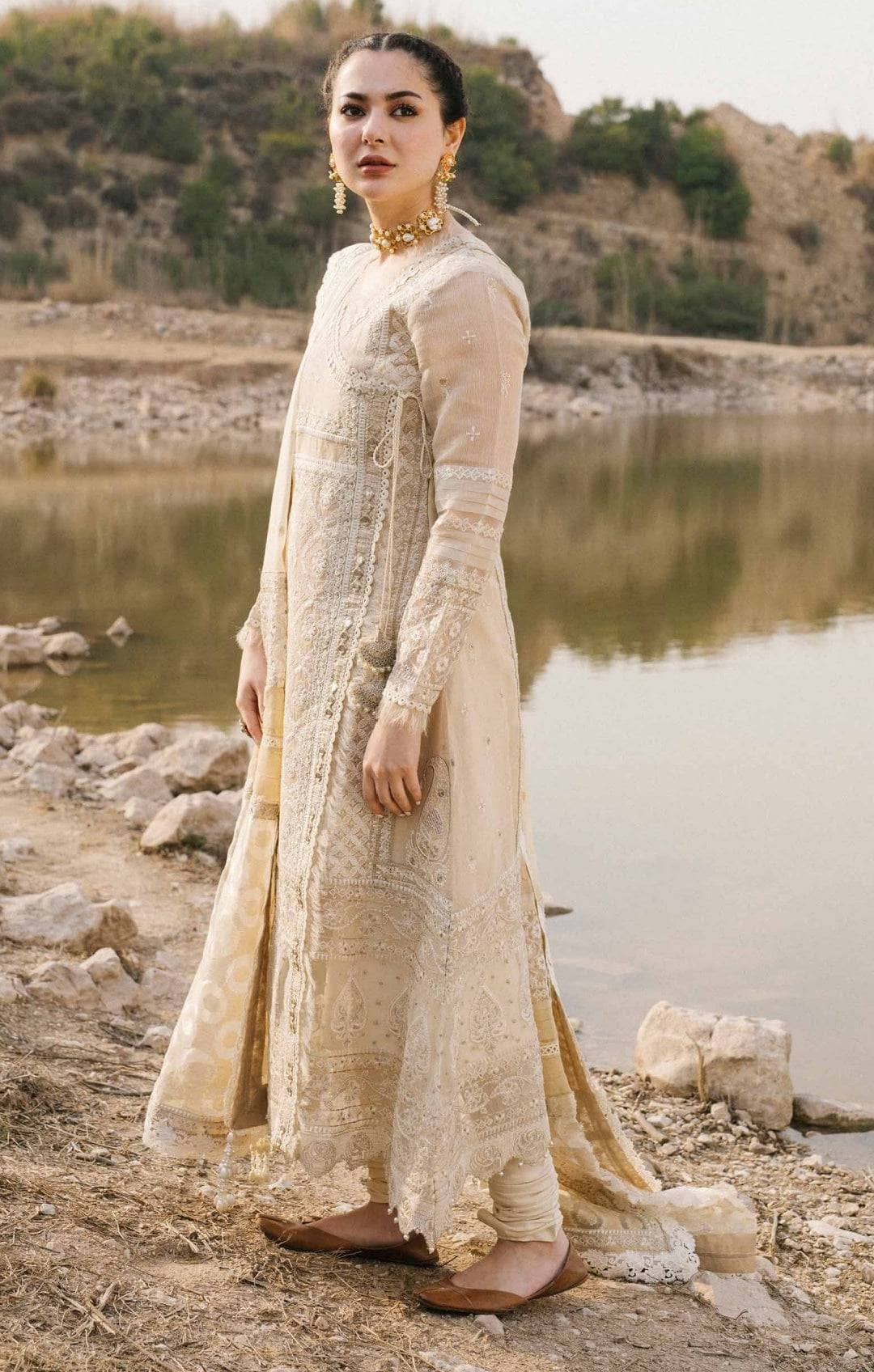 img_qalmakar_luxury_lawn_22_awwal_boutique