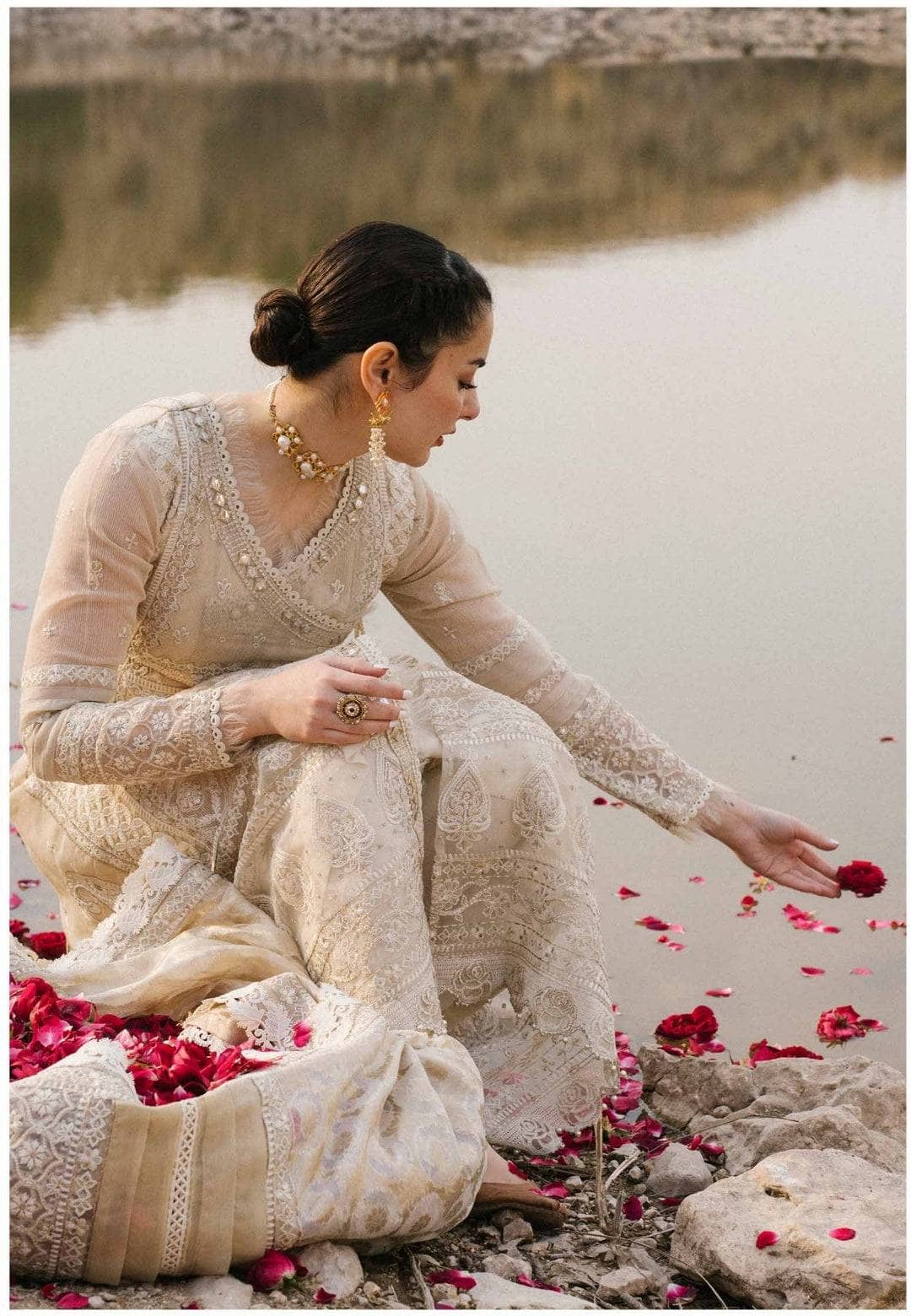 img_qalmakar_luxury_lawn_22_awwal_boutique