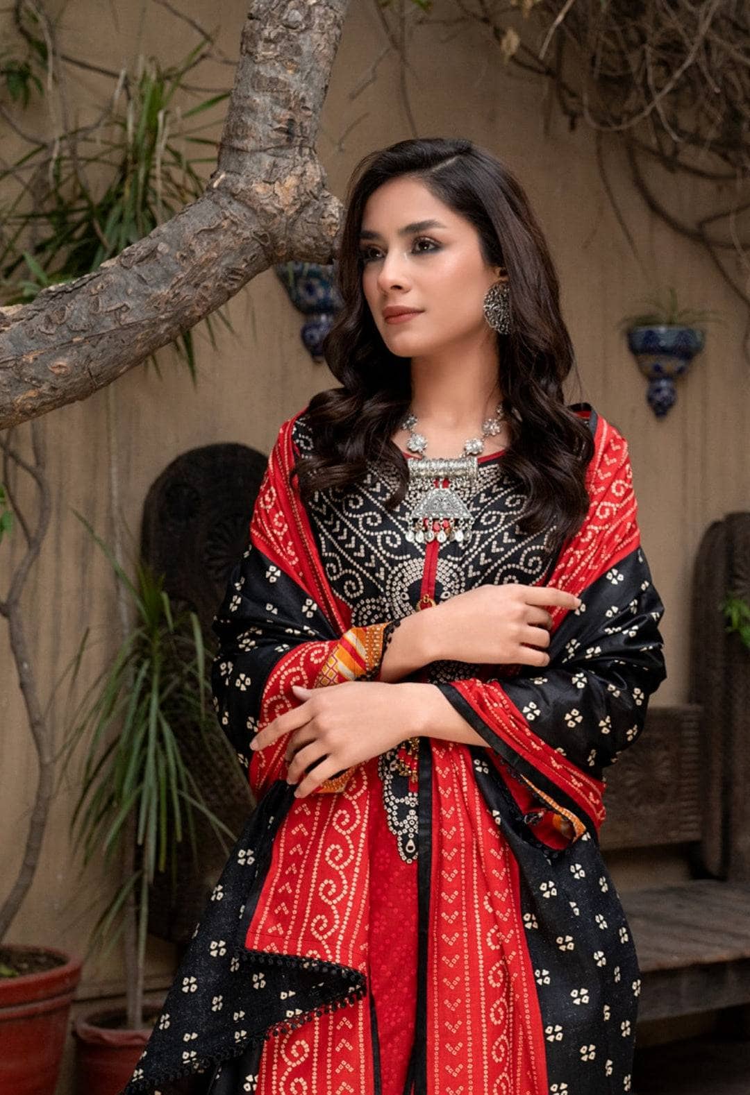 img_pakistani_low_range_suits_awwal_boutique