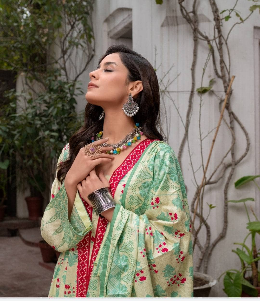 img_pakistani_low_range_suits_awwal_boutique