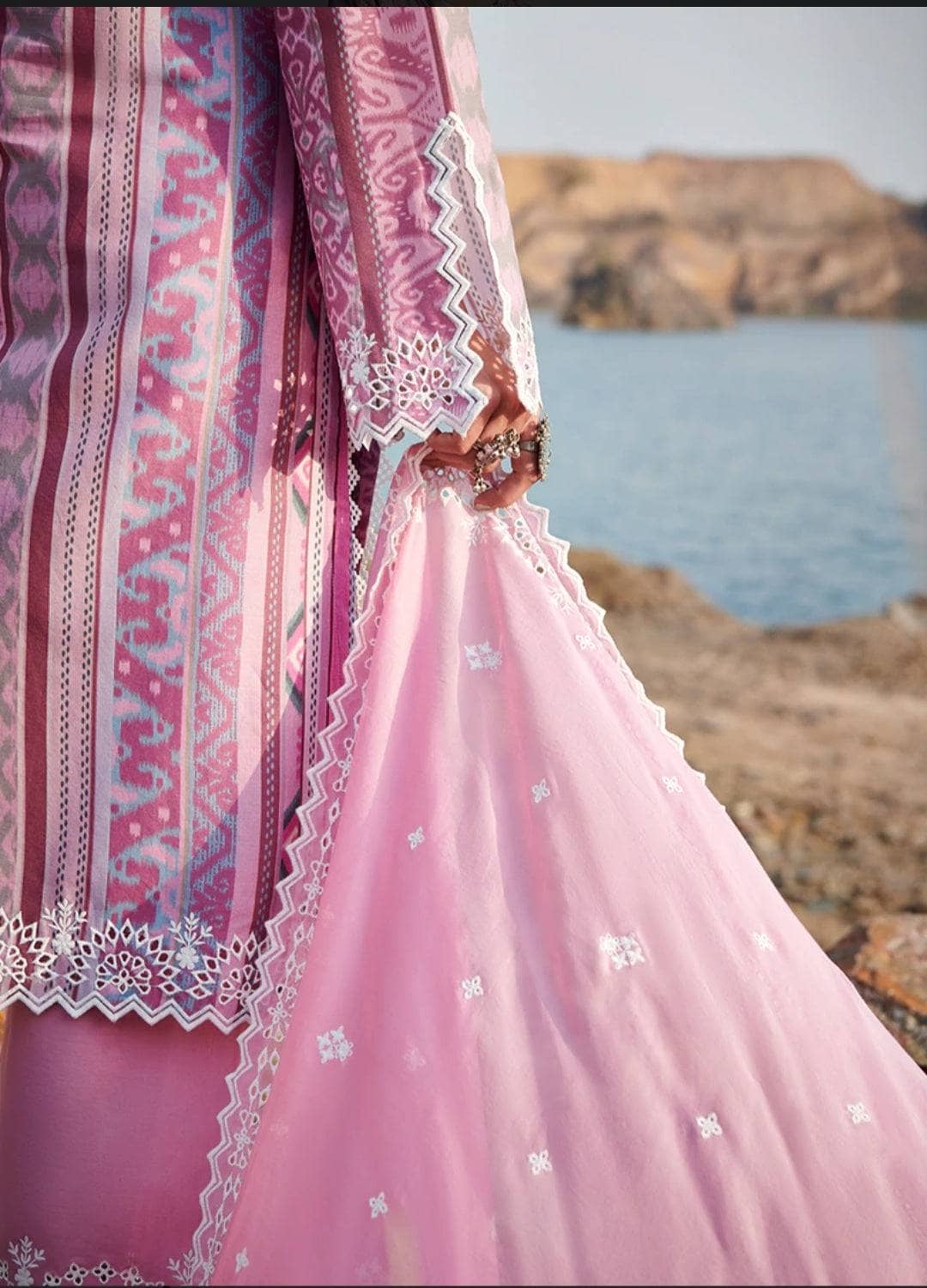 img_printkari_lawn_22_awwal_boutique