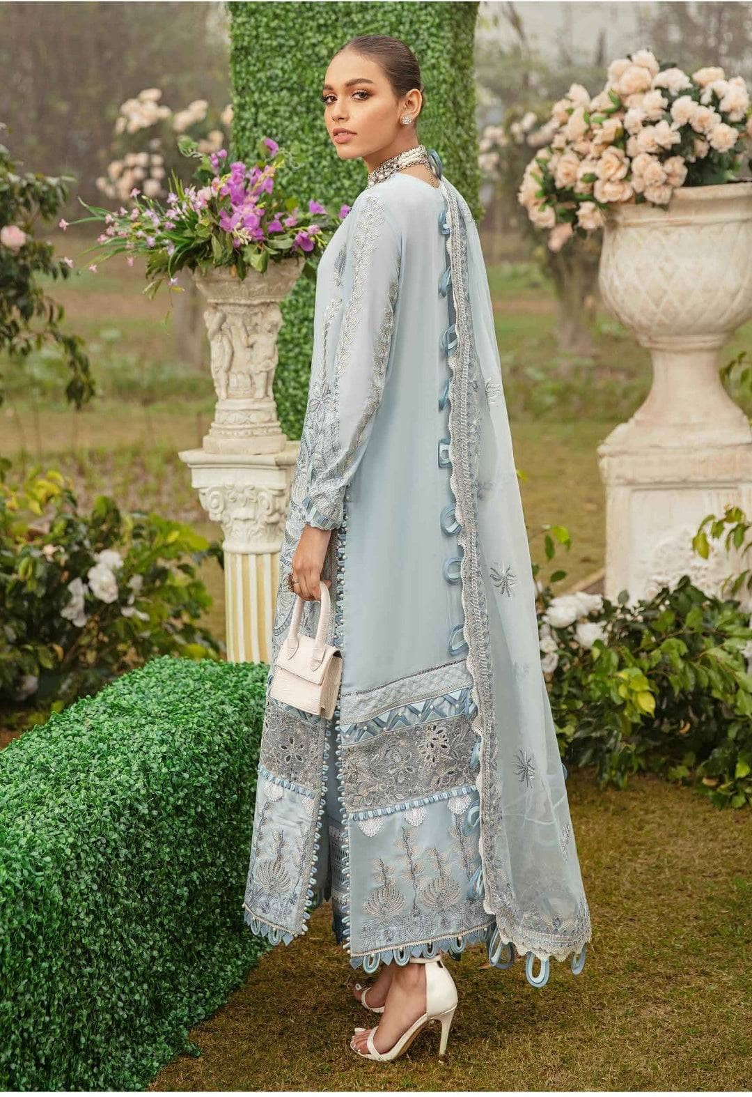img_afrozeh_lawn_awwal_boutique
