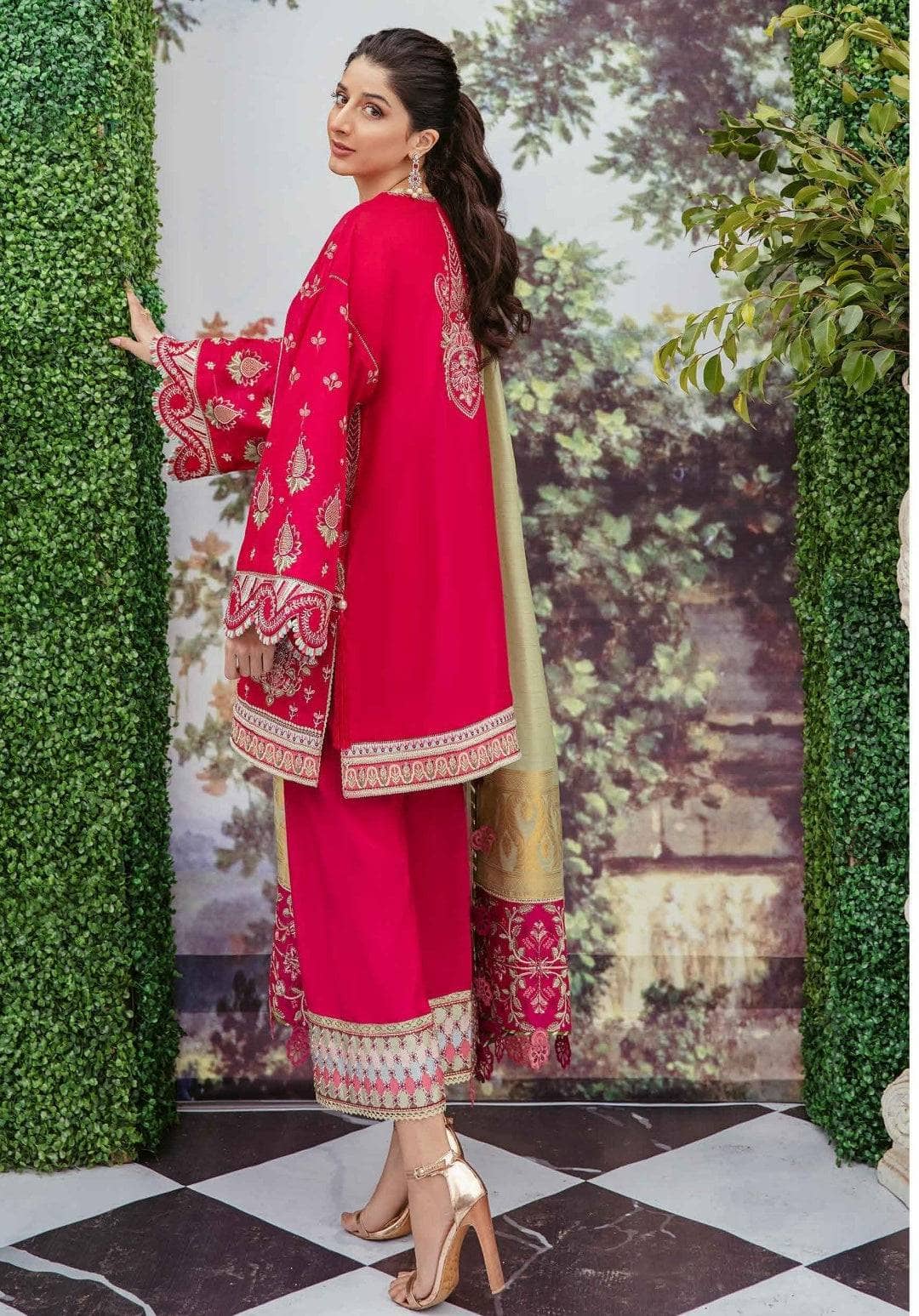 img_afrozeh_lawn_awwal_boutique