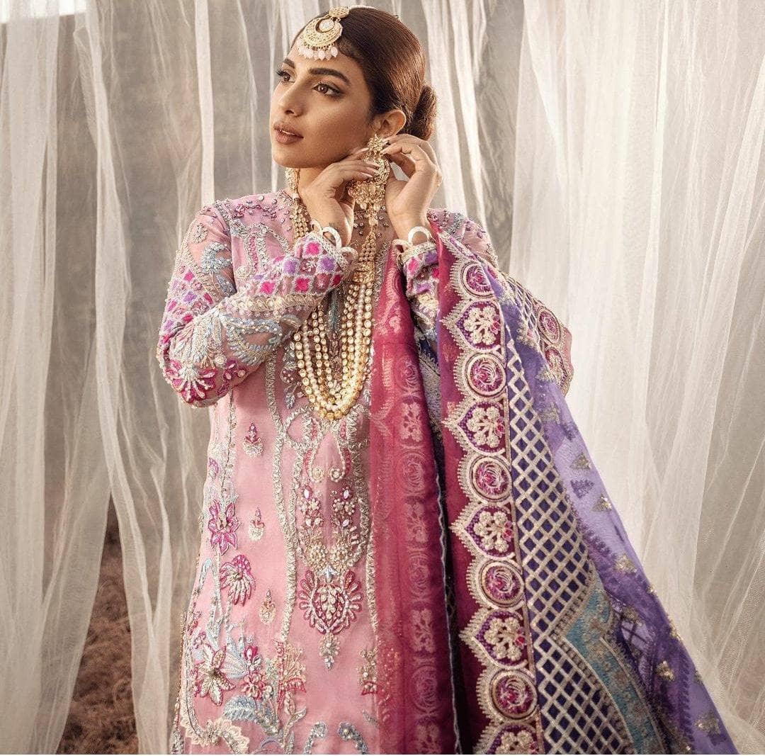 img_maryam_hussain_wedding_awwal_boutique