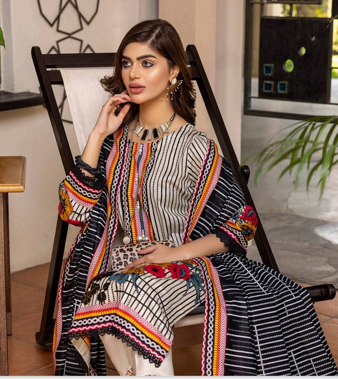 img_iram_misha_daily_wear_lawn_22_awwal_boutique