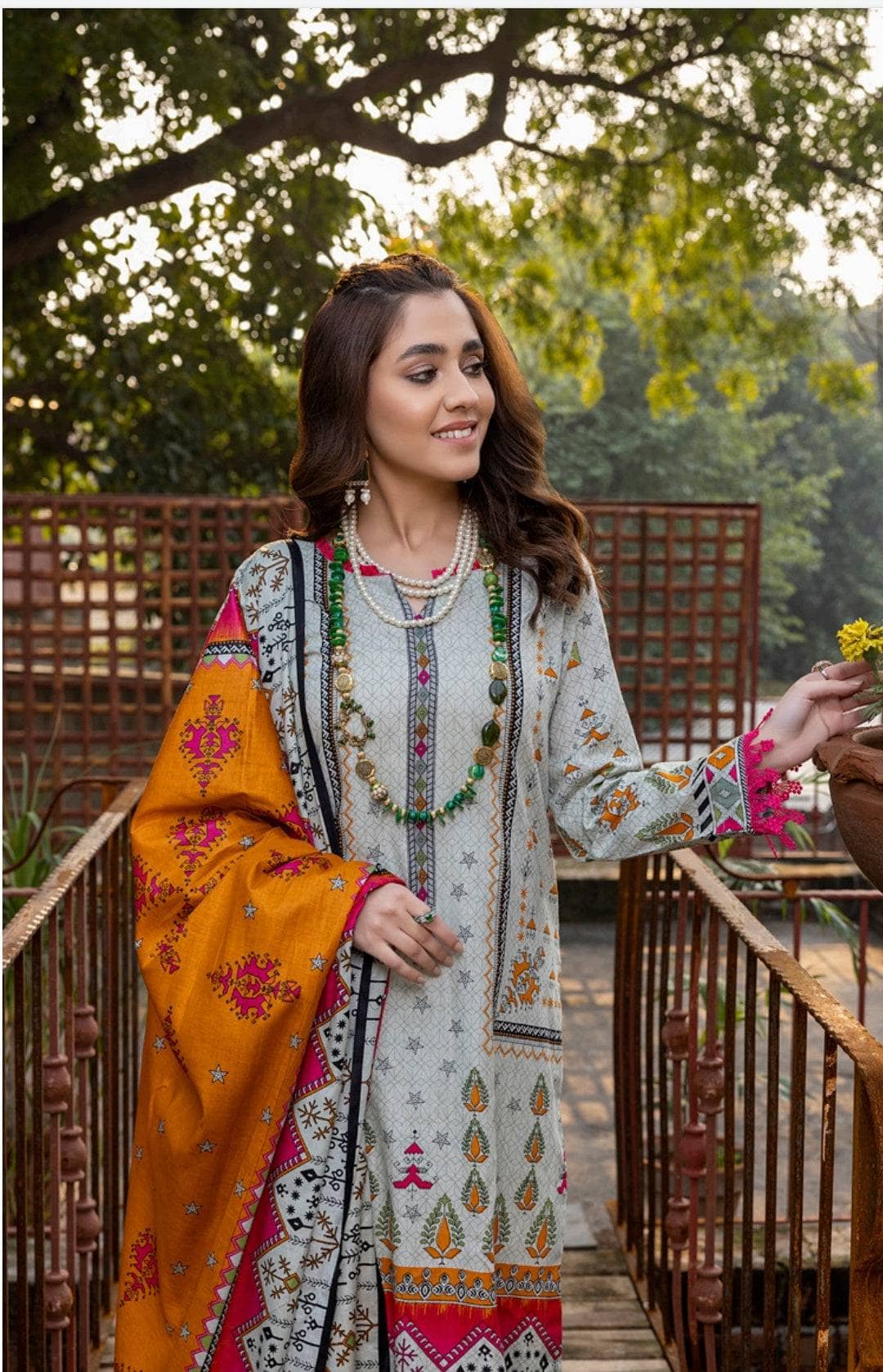 img_iram_misha_daily_wear_lawn_22_awwal_boutique