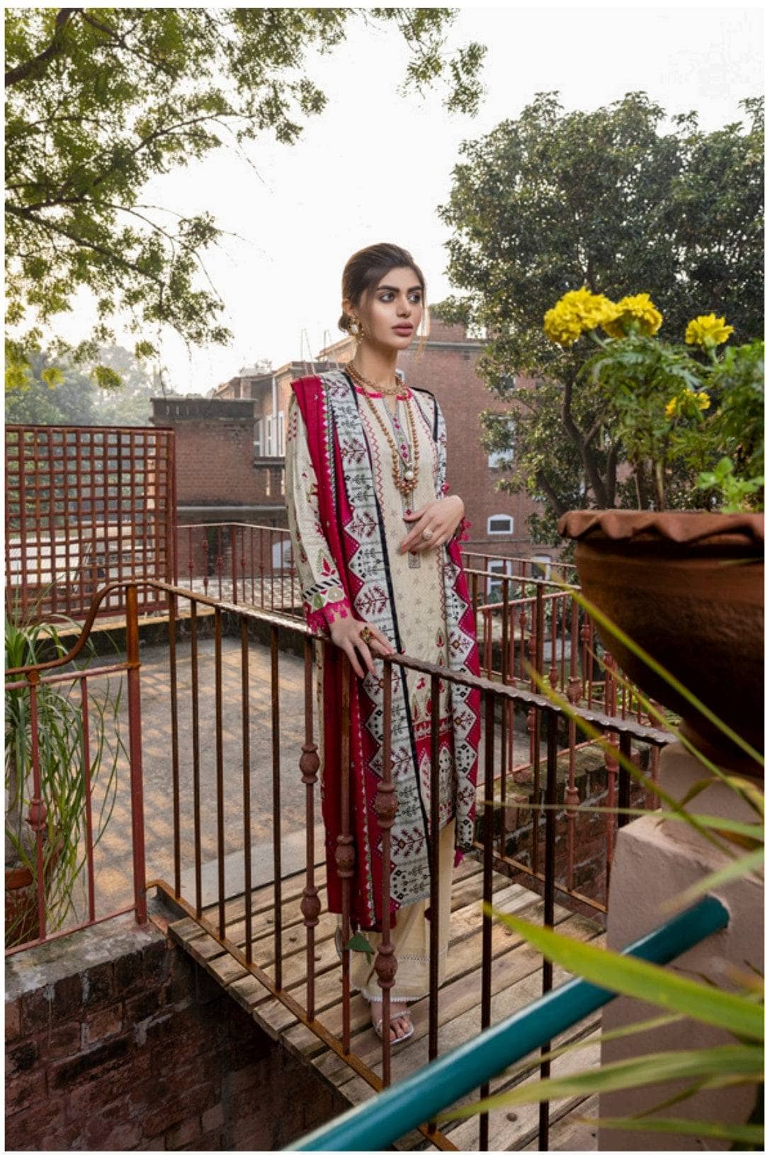 img_iram_misha_daily_wear_lawn_22_awwal_boutique