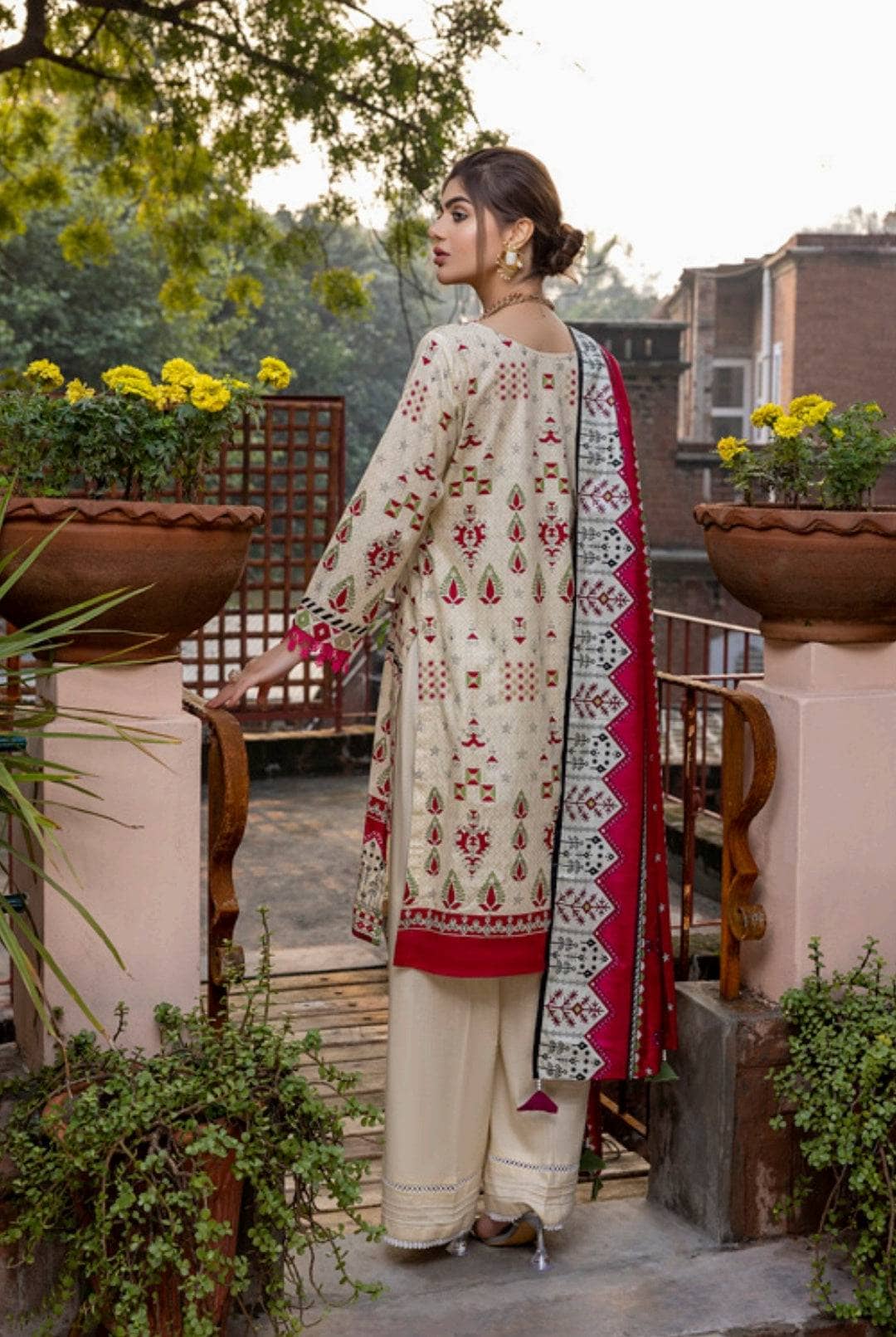 img_iram_misha_daily_wear_lawn_22_awwal_boutique