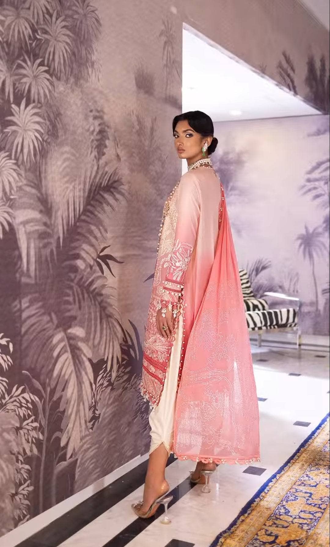 img_sana_safinaz_lawn_22_awwal_boutique