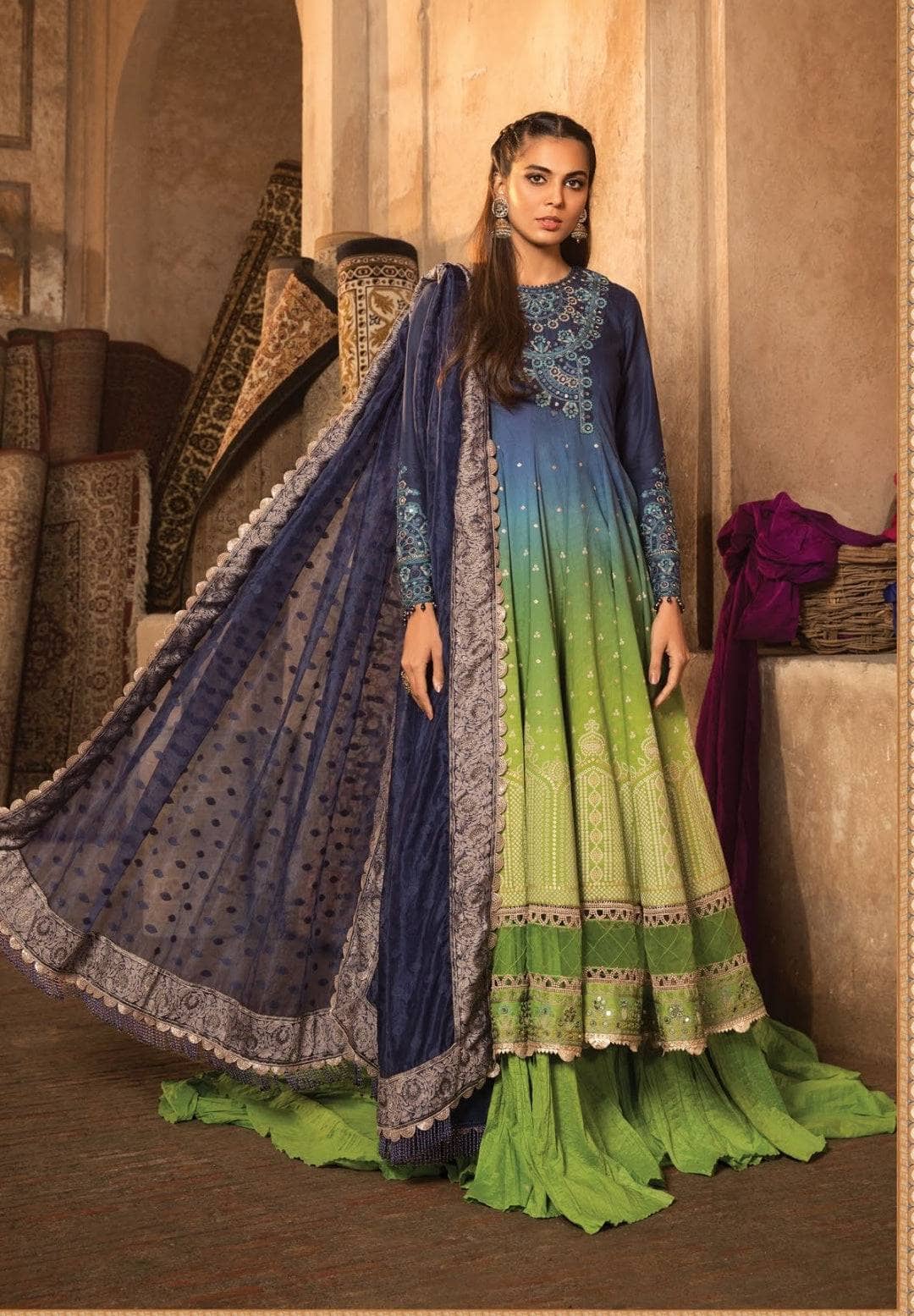 img_maria_b_lawn_22_awwal_boutique