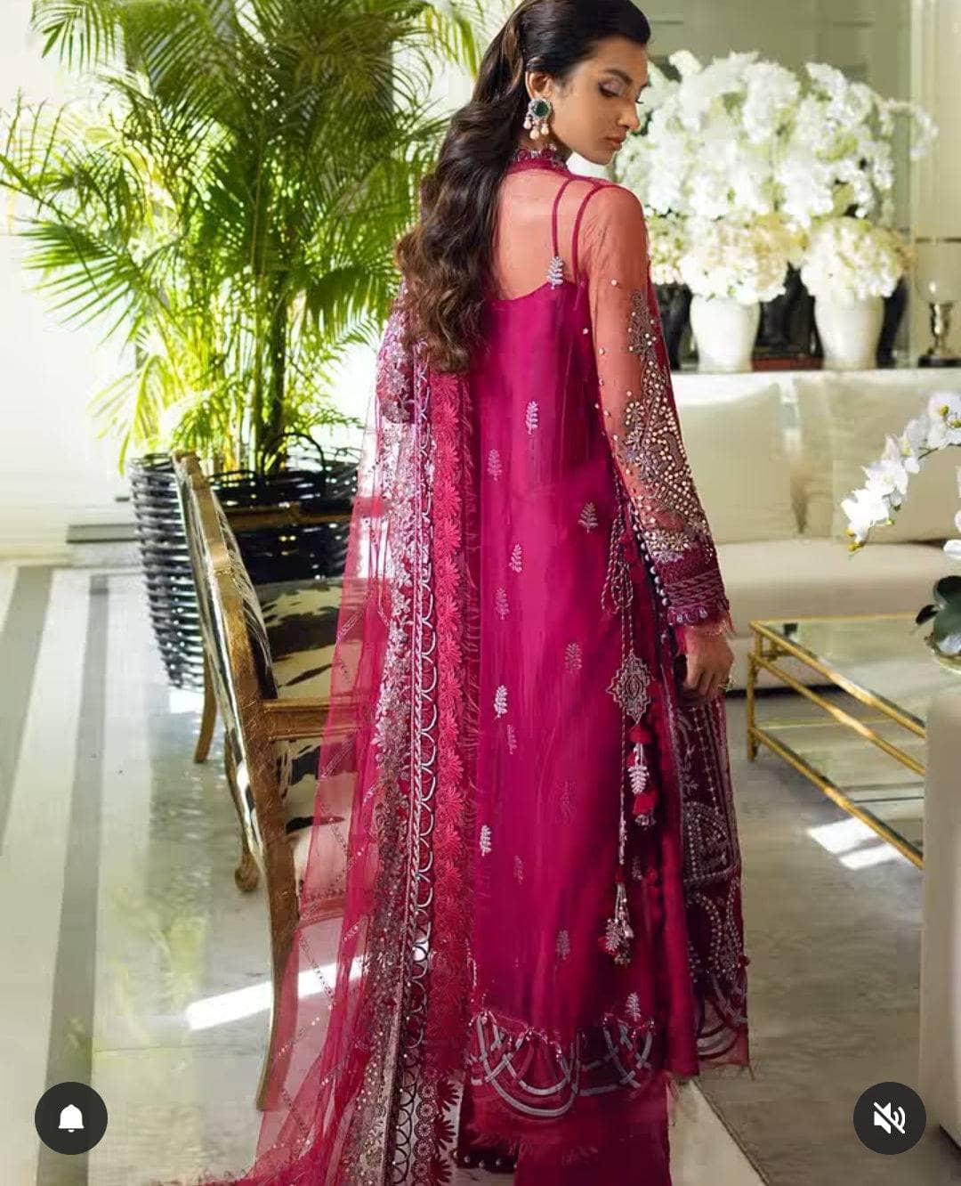 img_sana_safinaz_luxury_lawn_22_awwal_boutique