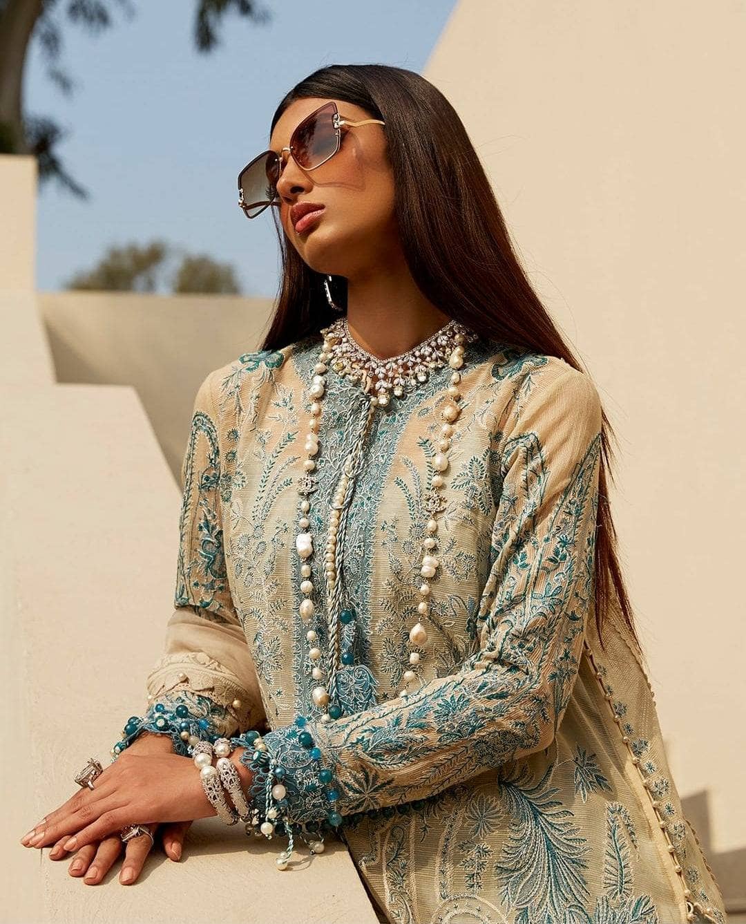 img_sana_safinaz_luxury_lawn_22_awwal_boutique