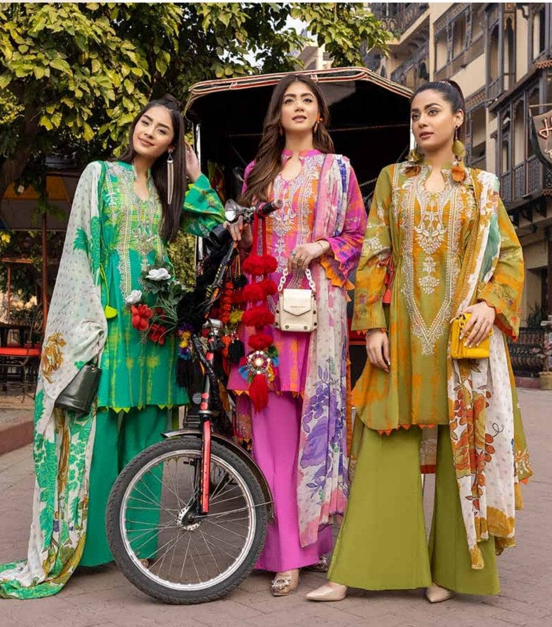 img_charizma_Qaus_lawn_awwal_boutique