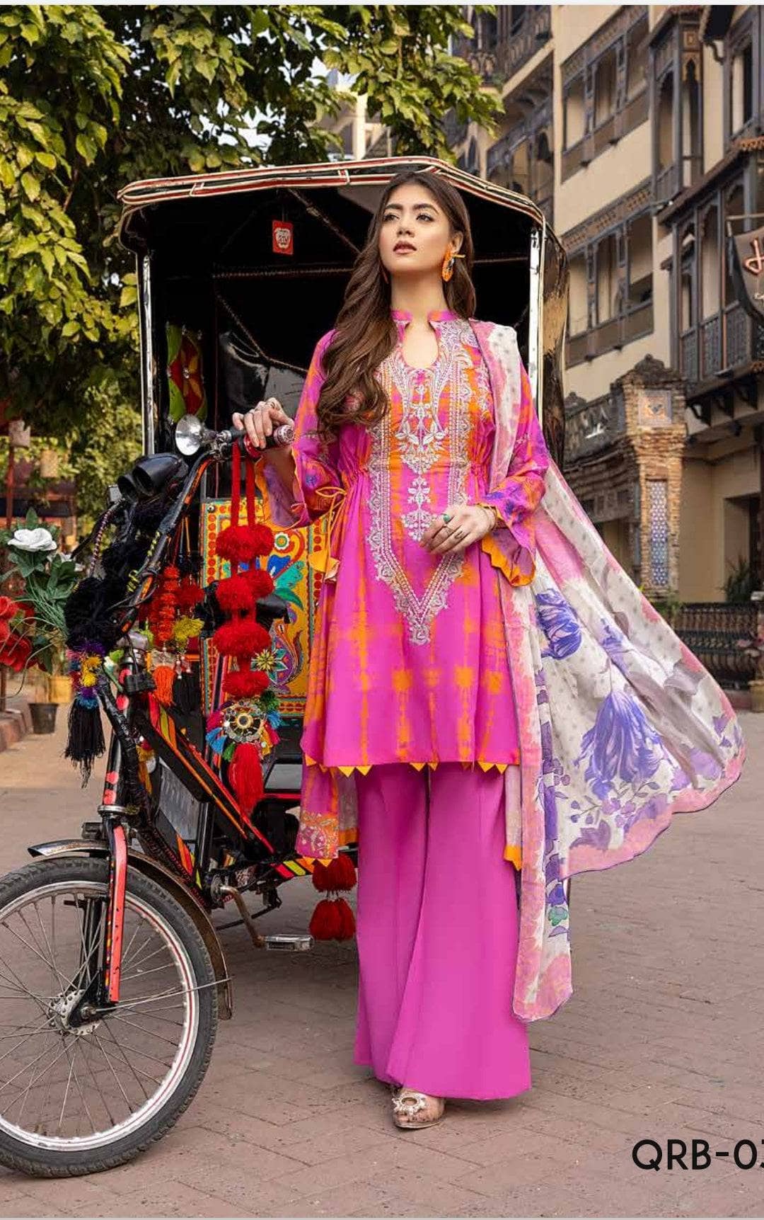 img_charizma_Qaus_lawn_awwal_boutique