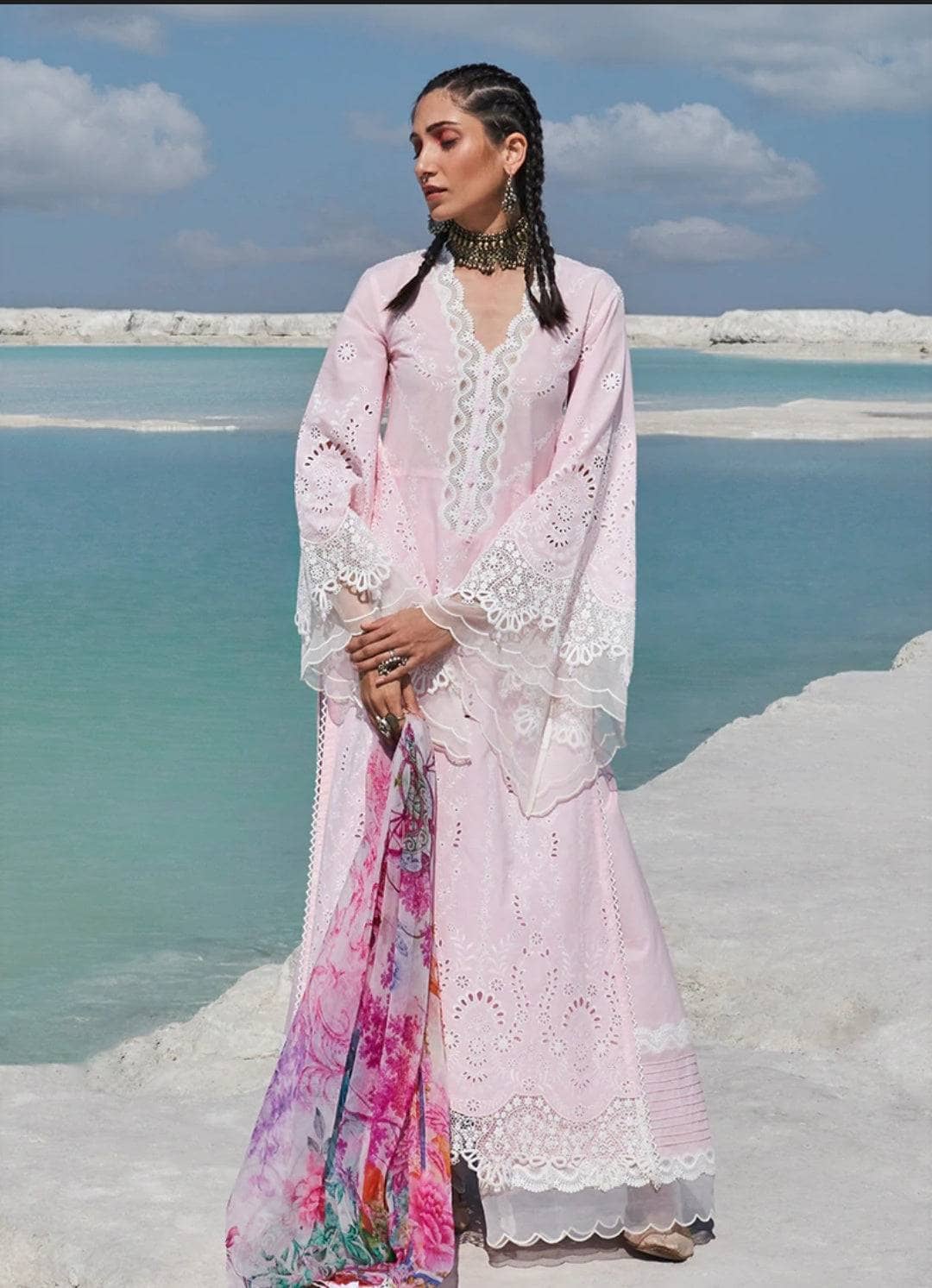 img_lawnkari_lawn_22_awwal_boutique