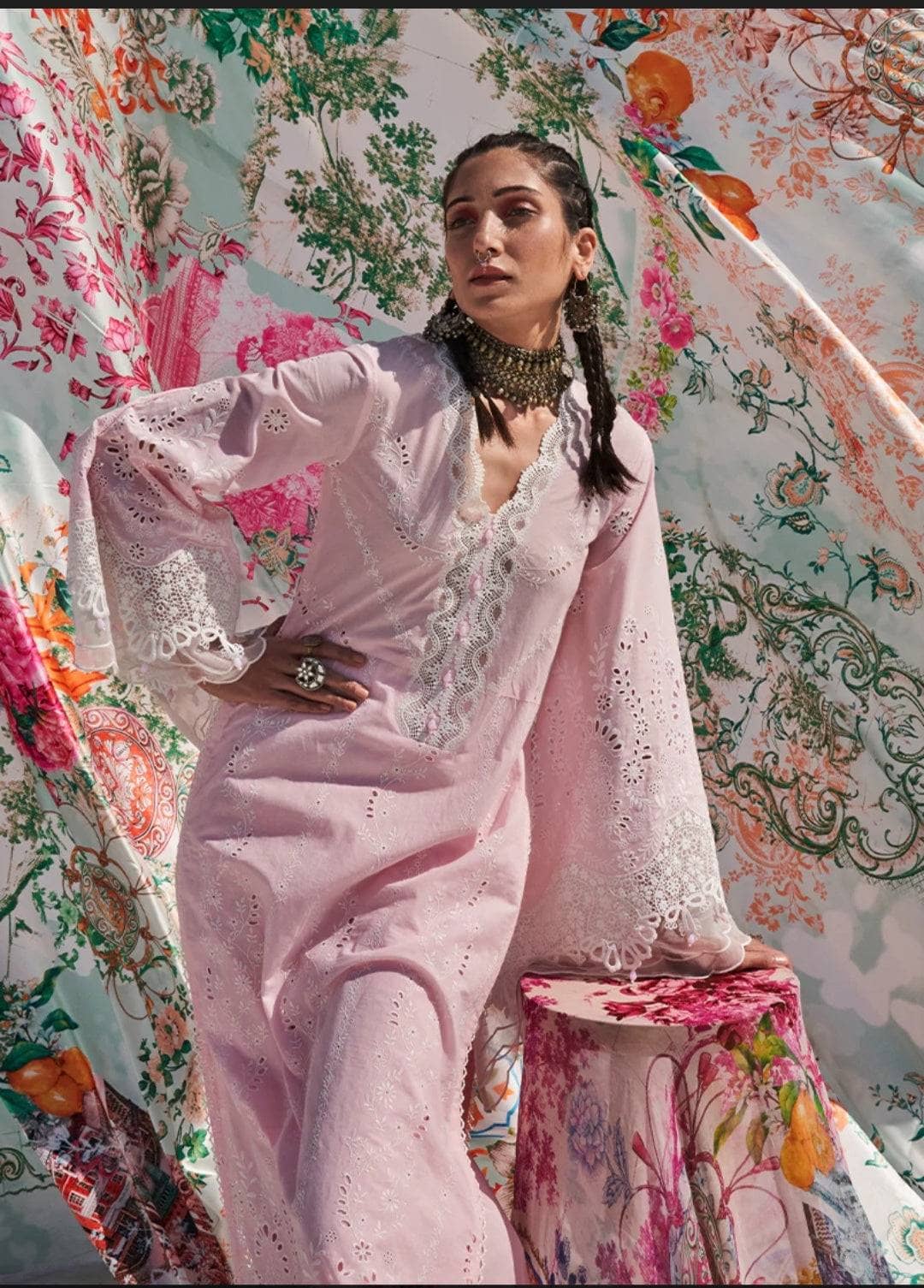 img_lawnkari_lawn_22_awwal_boutique