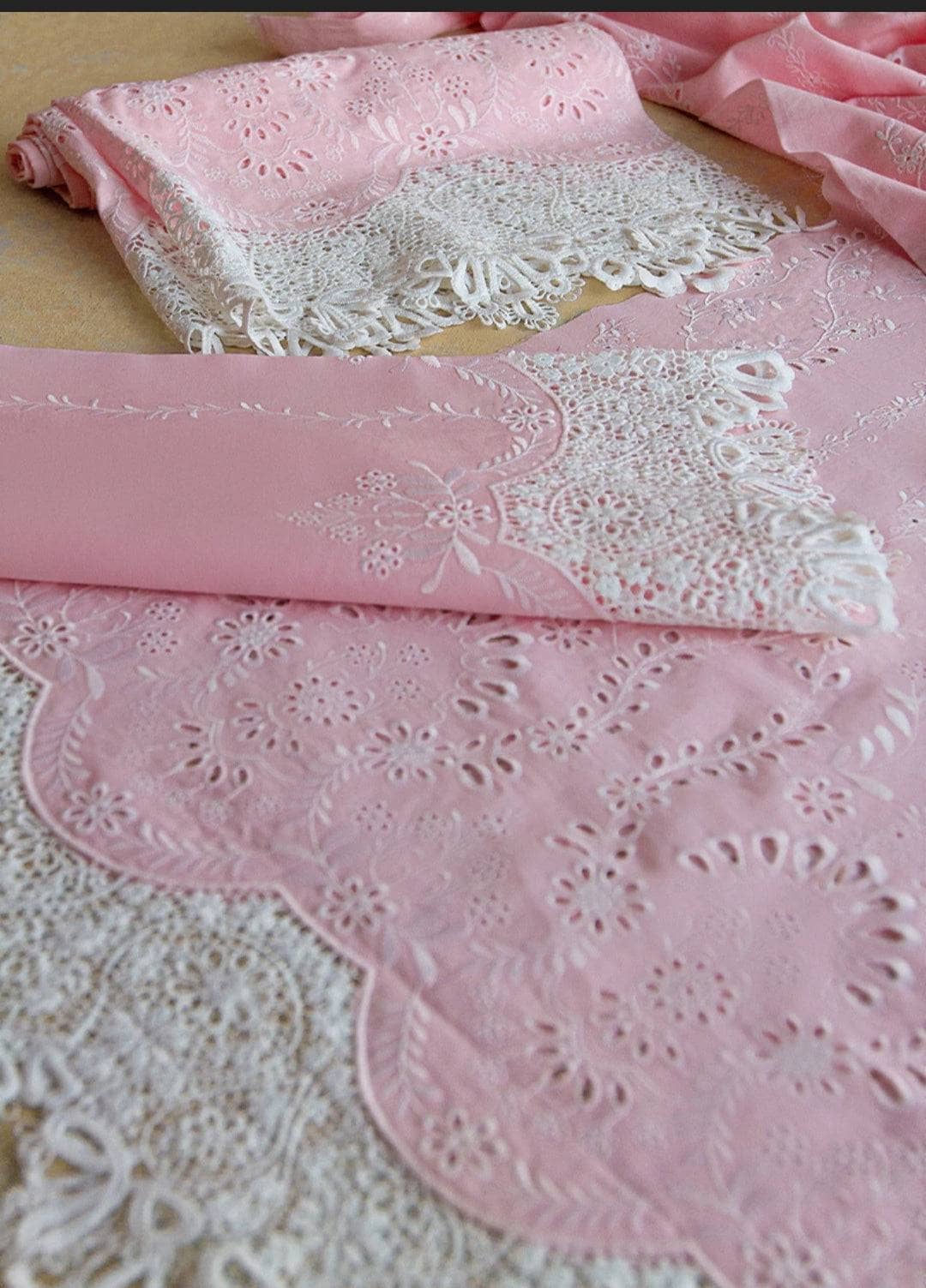 img_lawnkari_lawn_22_awwal_boutique