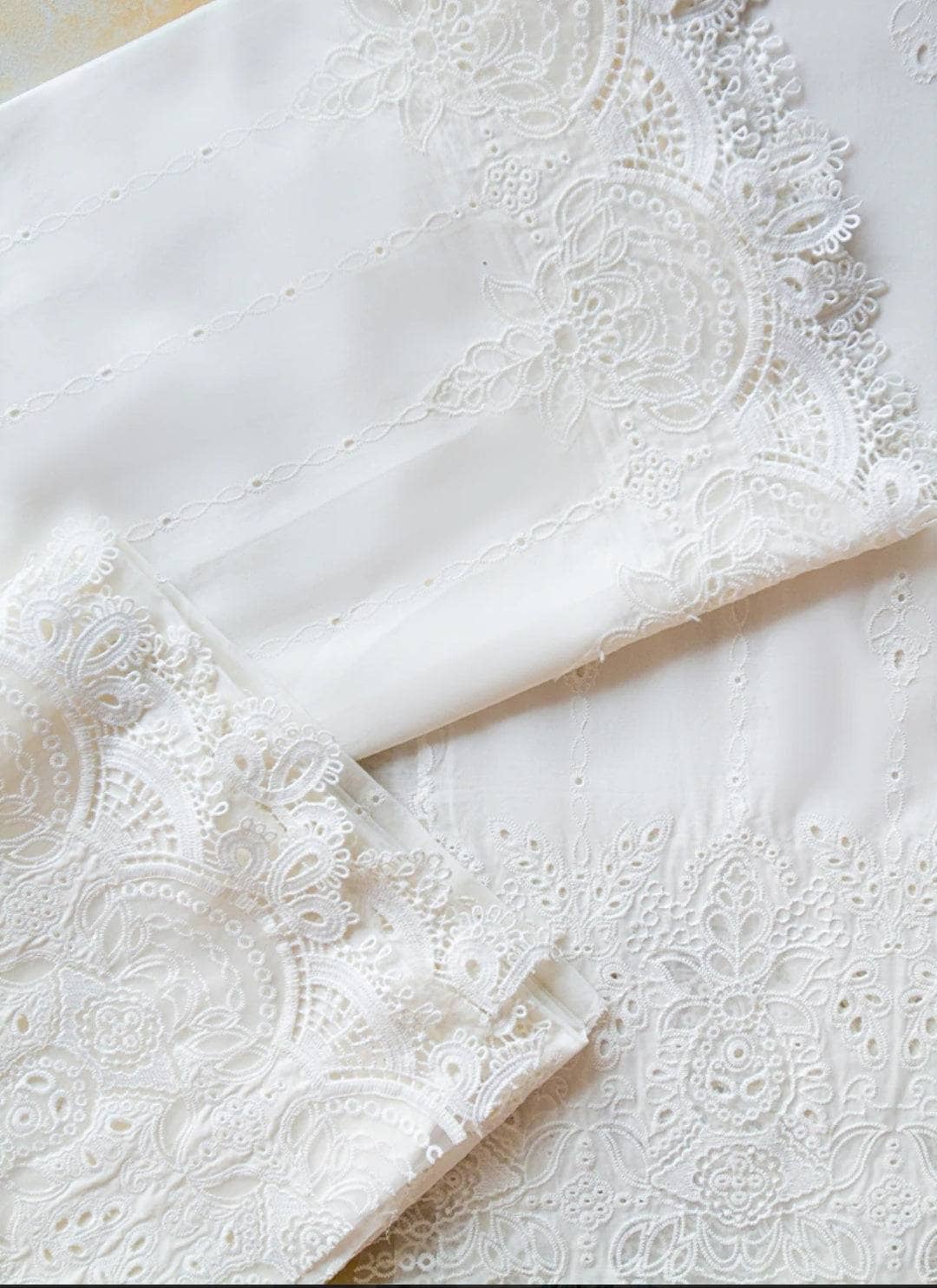 img_lawnkari_22_awwal_boutique