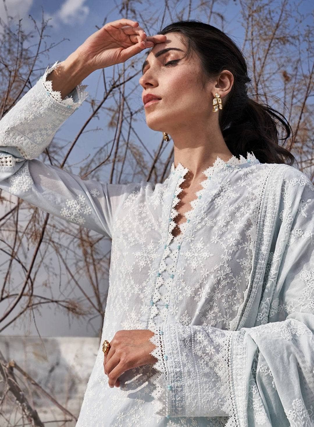 img_lawnkari_22_awwal_boutique