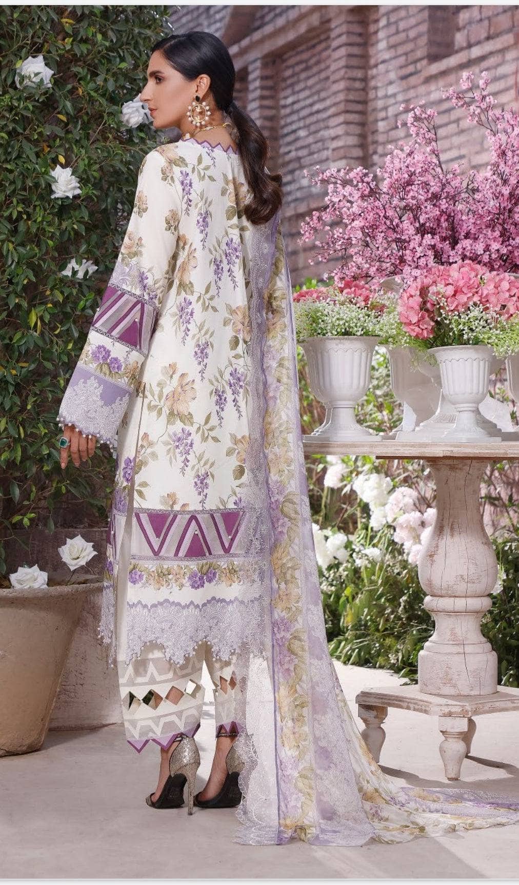 img_jade_lawn_22_awwal_boutique