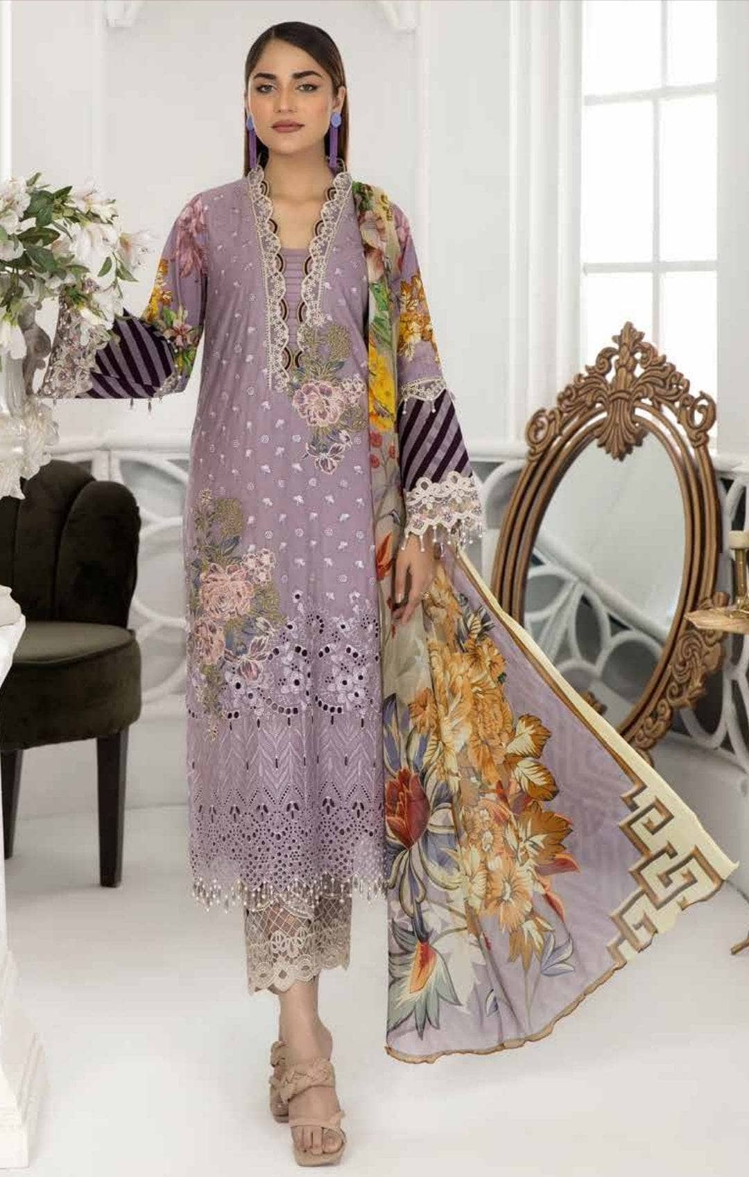 img_adans_libas_festive_chikankari_lawn_22_awwal_boutique