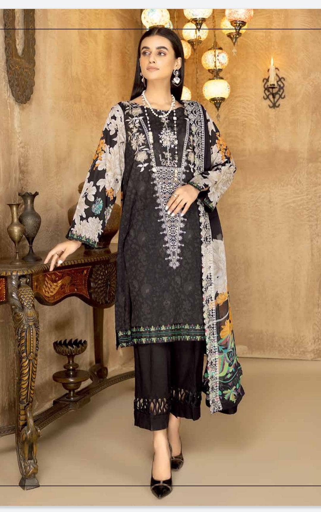 Img_charizma_aniiq_lawn_22_awwal_boutique