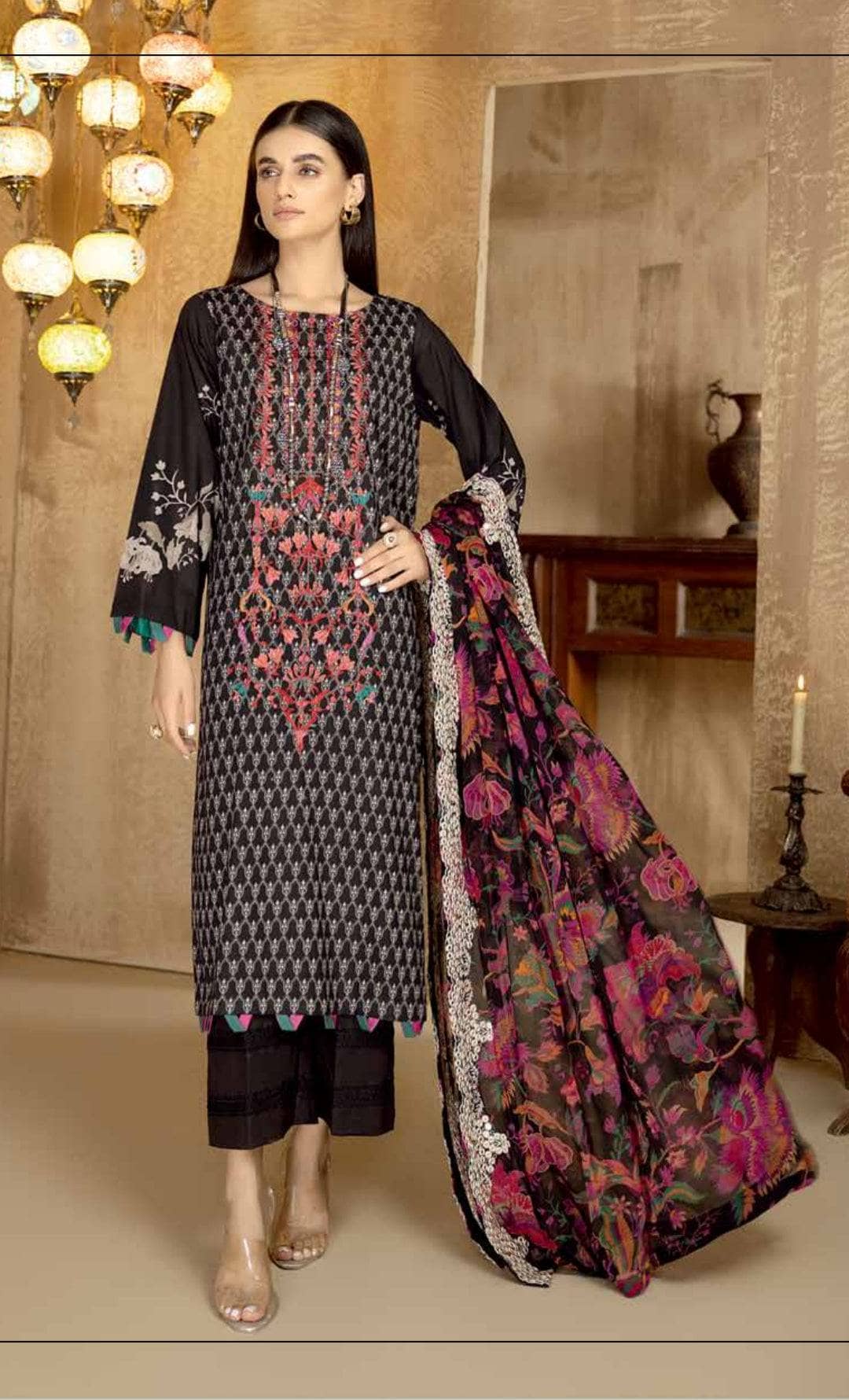 Img_charizma_aniiq_lawn_22_awwal_boutique